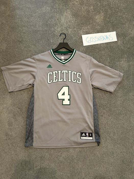 Isaiah thomas 2025 sleeved jersey