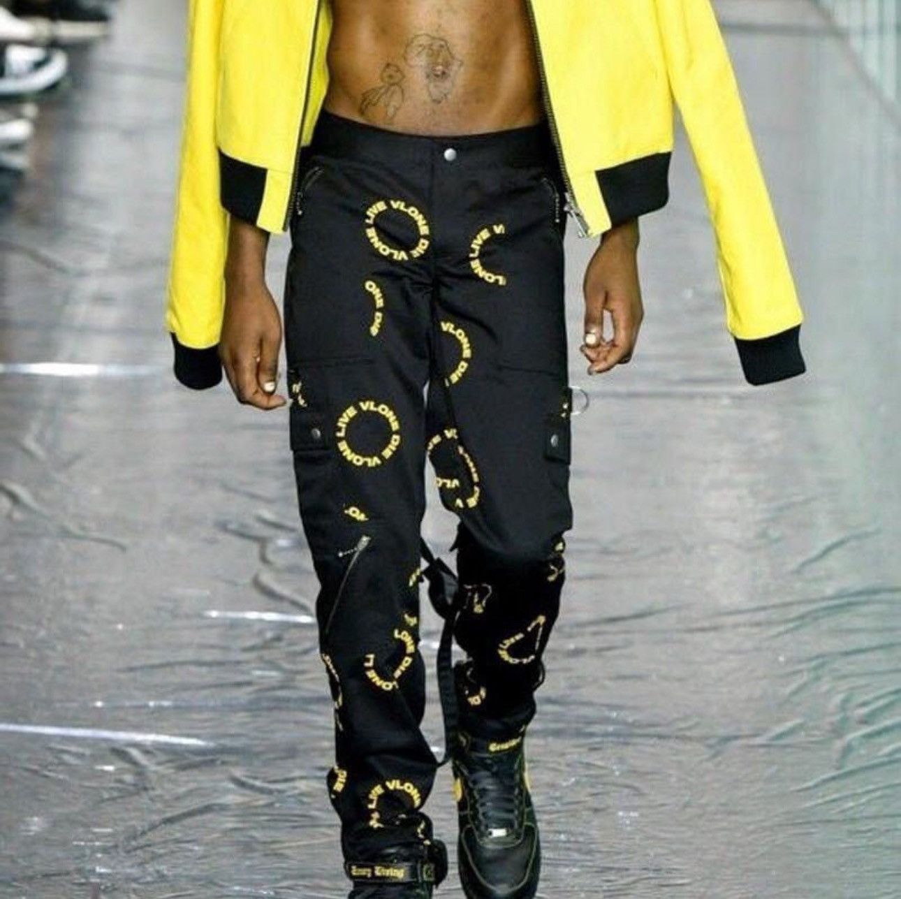 Vlone Rare Vlone Circle Logo Bondage Pants Black/Orange size S 