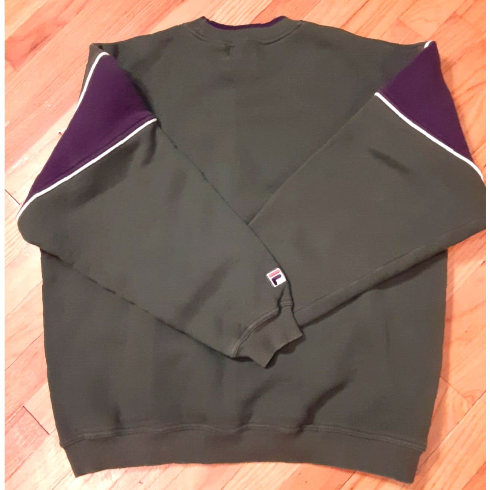 Fila VINTAGE FILA Sweatshirt 1990s Embroidered Spell-Out Green-Blue LG Mens Pullover Round Neck Hard to Overlook 90s Theme Size US L / EU 52-54 / 3 - 4 Thumbnail