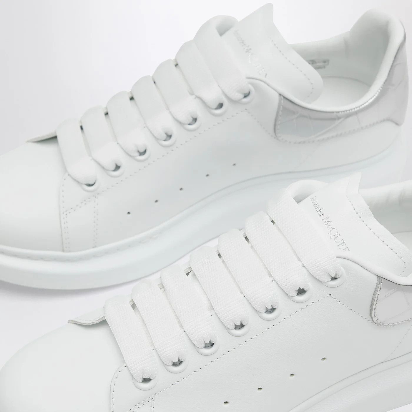 Alexander McQueen o1d2blof0426 Oversize Sneakers in White/Silver Size US 10 / IT 40 - 5 Thumbnail