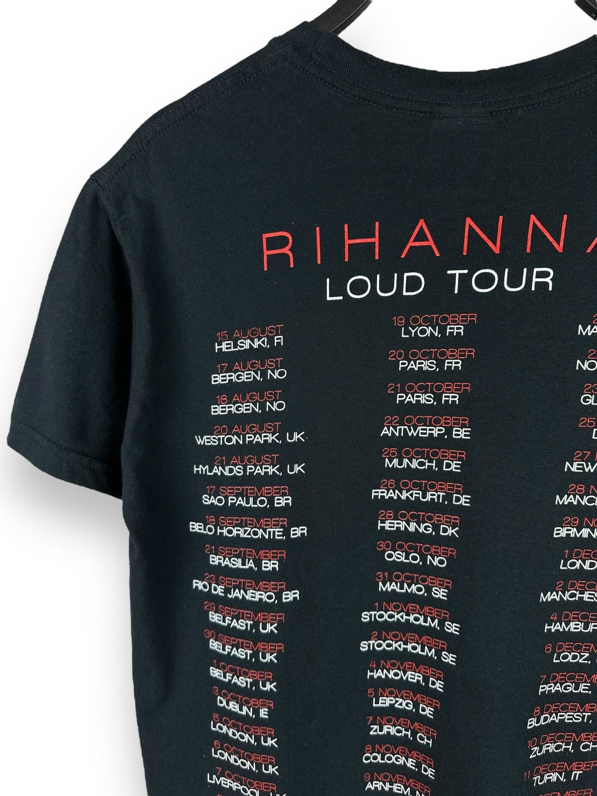 Rihanna Vintage 2011 Rihanna Loud Tour T-Shirt Women’s Size S Size S / US 4 / IT 40 - 11 Thumbnail