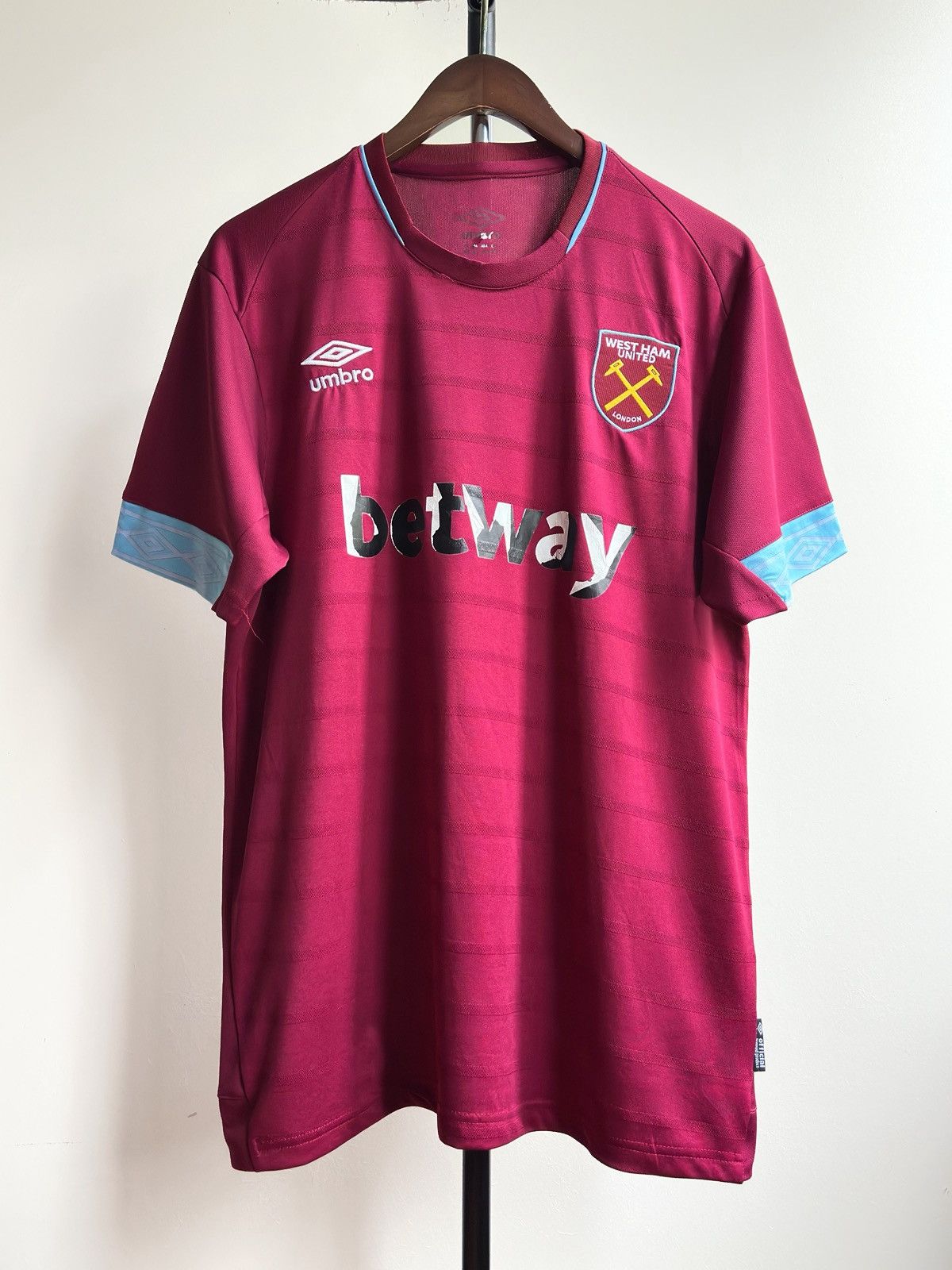 Umbro Arnautovic #7 Umbro FC West Ham United 2017/19 Soccer Jersey Size US XL / EU 56 / 4 - 1 Thumbnail