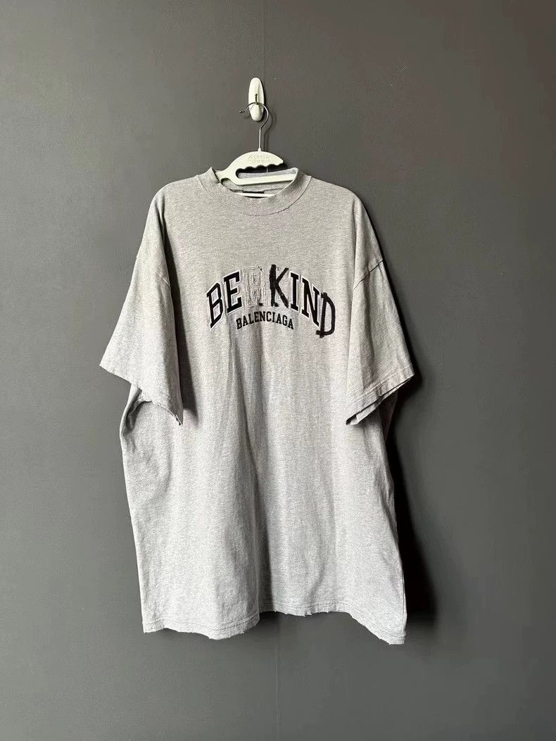 Balenciaga Balenciaga Gray BE KIND Short Sleeve Size US XXL / EU 58 / 5 - 1 Thumbnail