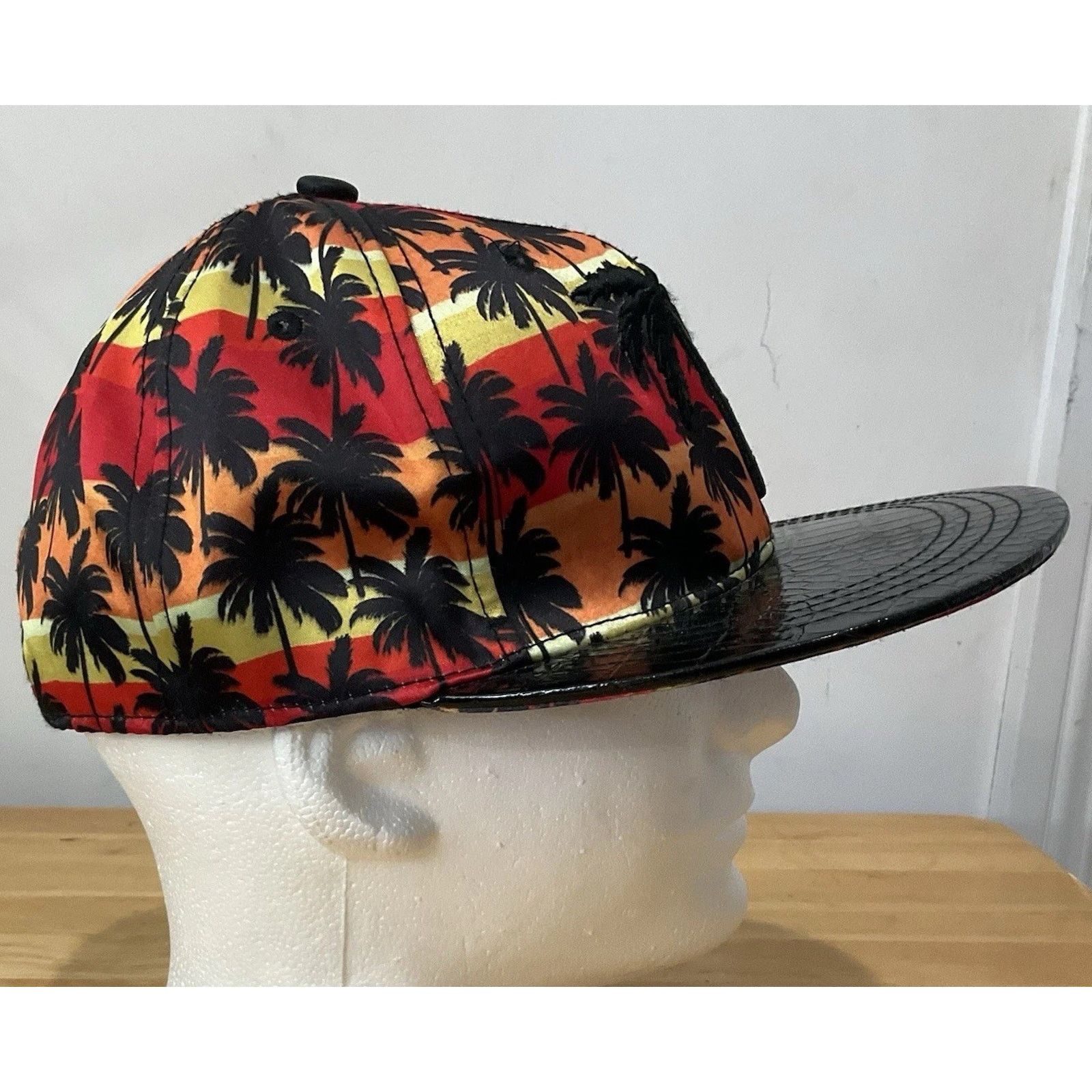 Other Men's Adjustable Snap Hawaiin Tropical Flat Brim Palm Tree Size ONE SIZE - 4 Thumbnail