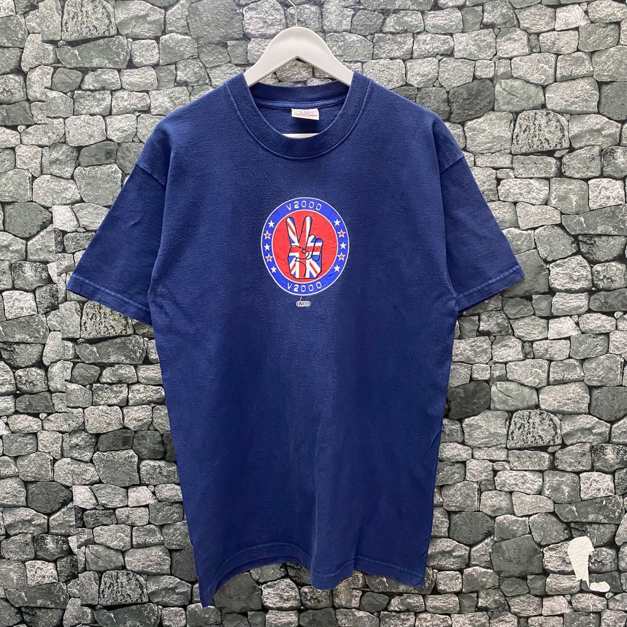 Band Tees 💥Best Offer💥Vintage V2000 Brit Pop Event Tshirt Size US M / EU 48-50 / 2 - 1 Thumbnail