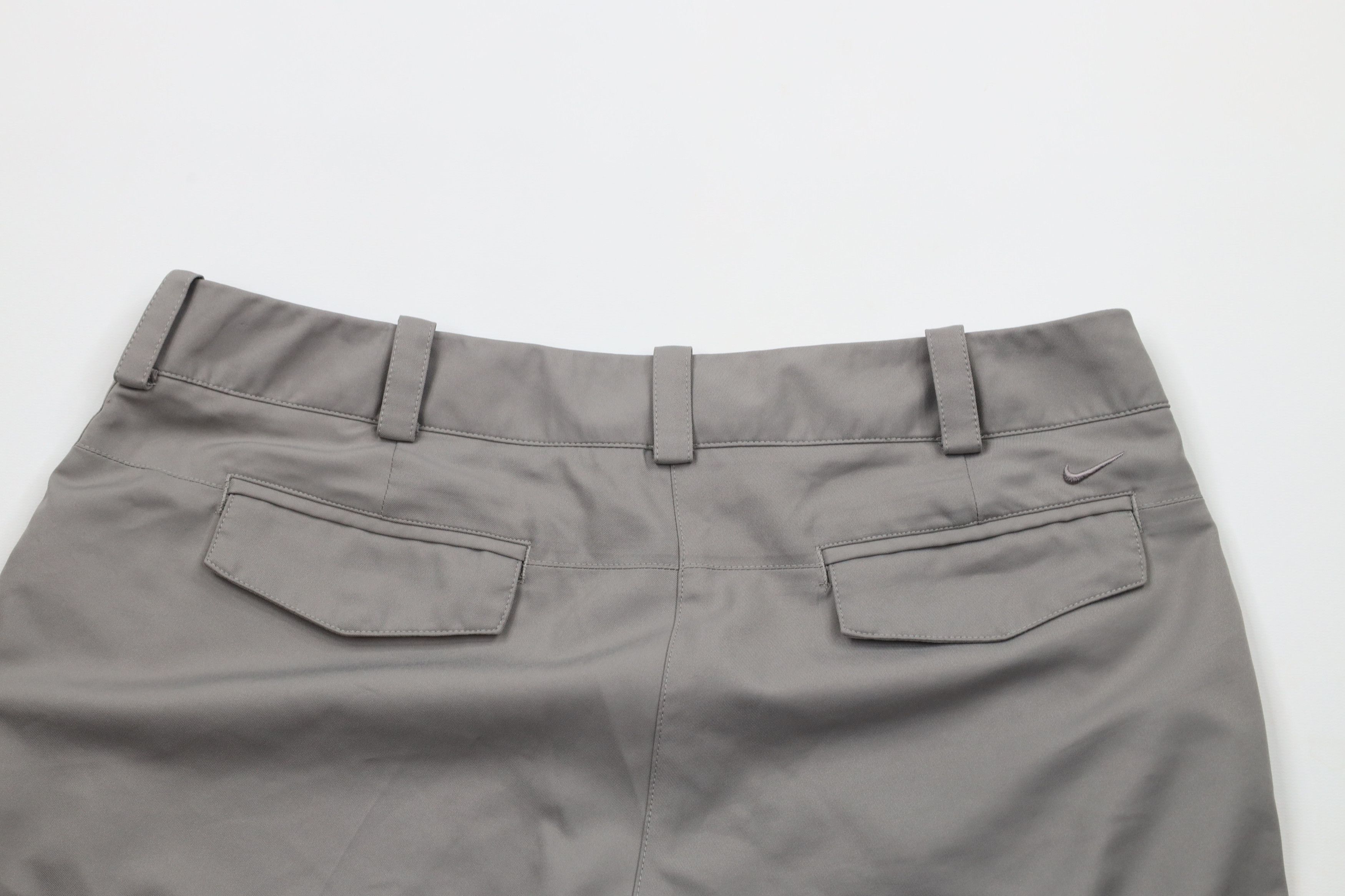 Nike × Vintage Nike Golf Tour Performance Flat Front Tech Chino Shorts Gray Size 32" / US 10 / IT 46 - 10 Thumbnail
