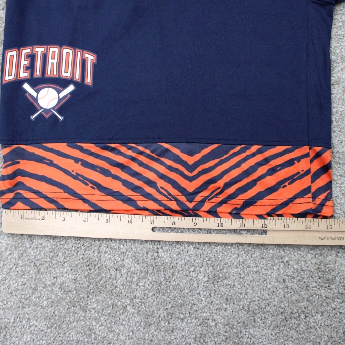 Vintage Zubaz Detroit Tigers Shorts Mens Large Blue/Orange Polyester stretch 11" inseam Size US 33 - 7 Thumbnail
