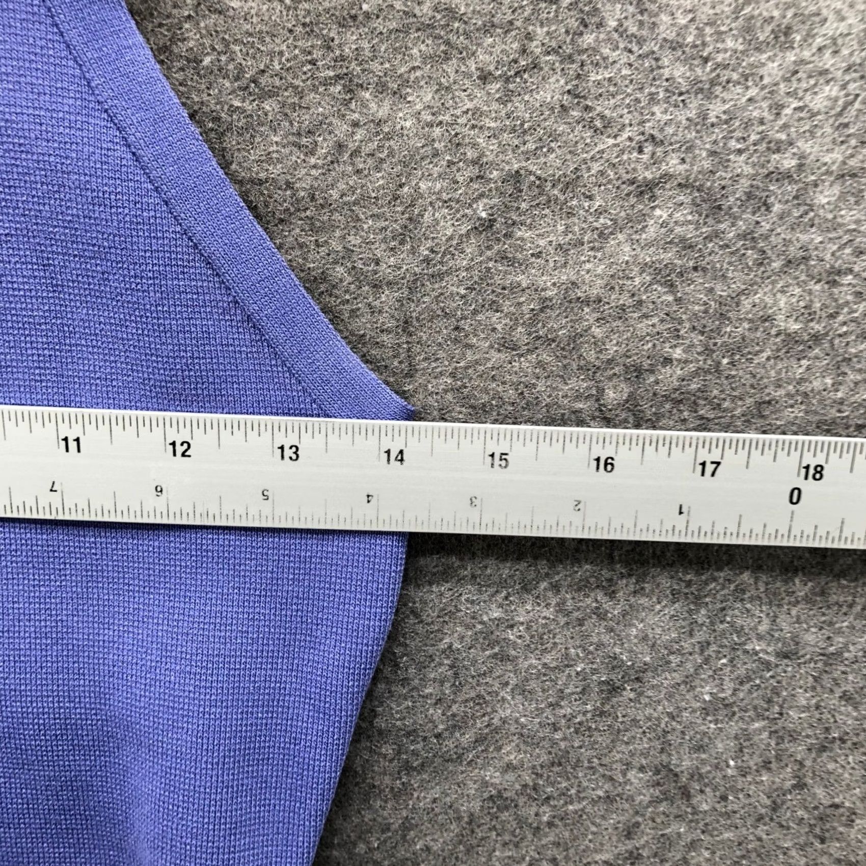 Zara Zara Cropped Knit Tank Top Womens S Blue Sleeveless Crewneck Fitted High Neck Pullover Style: Cropped Knit Tank​ Size S / US 4 / IT 40 - 5 Thumbnail