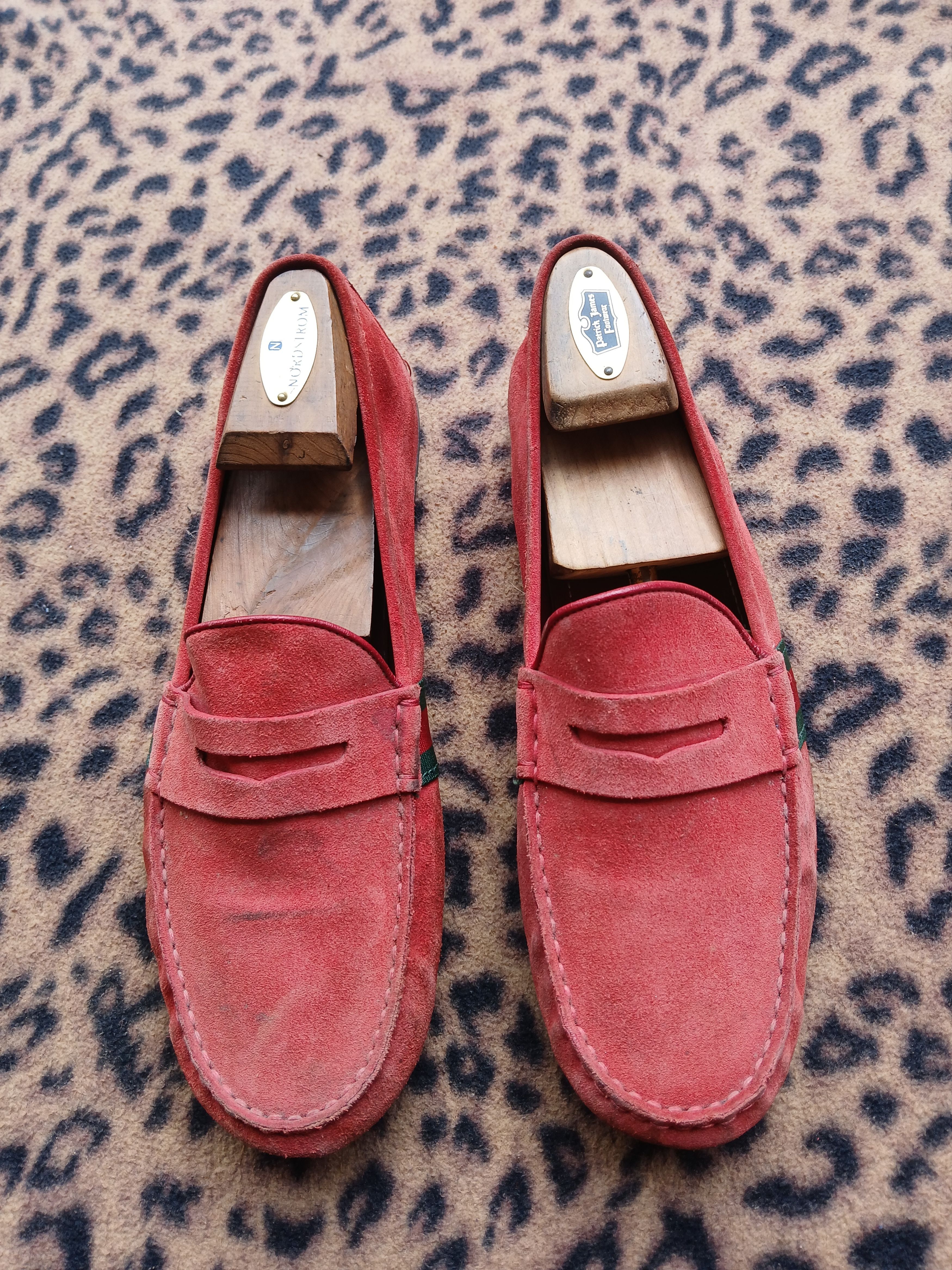 Gucci Gucci Red Suede Web Trim Penny loafer Size US 7 / EU 40 - 1 Thumbnail
