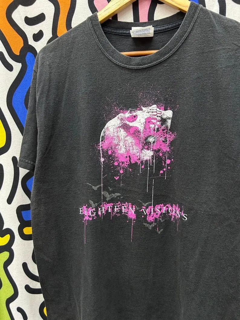 Vintage Vintage 2000s Eighteen Visions Band tshirt size M Size US M / EU 48-50 / 2 - 1 Thumbnail