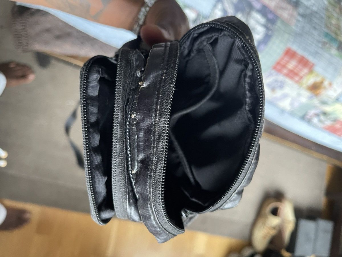 Supreme *Authentic* Supreme Crossbody Bag Size ONE SIZE - 3 Thumbnail
