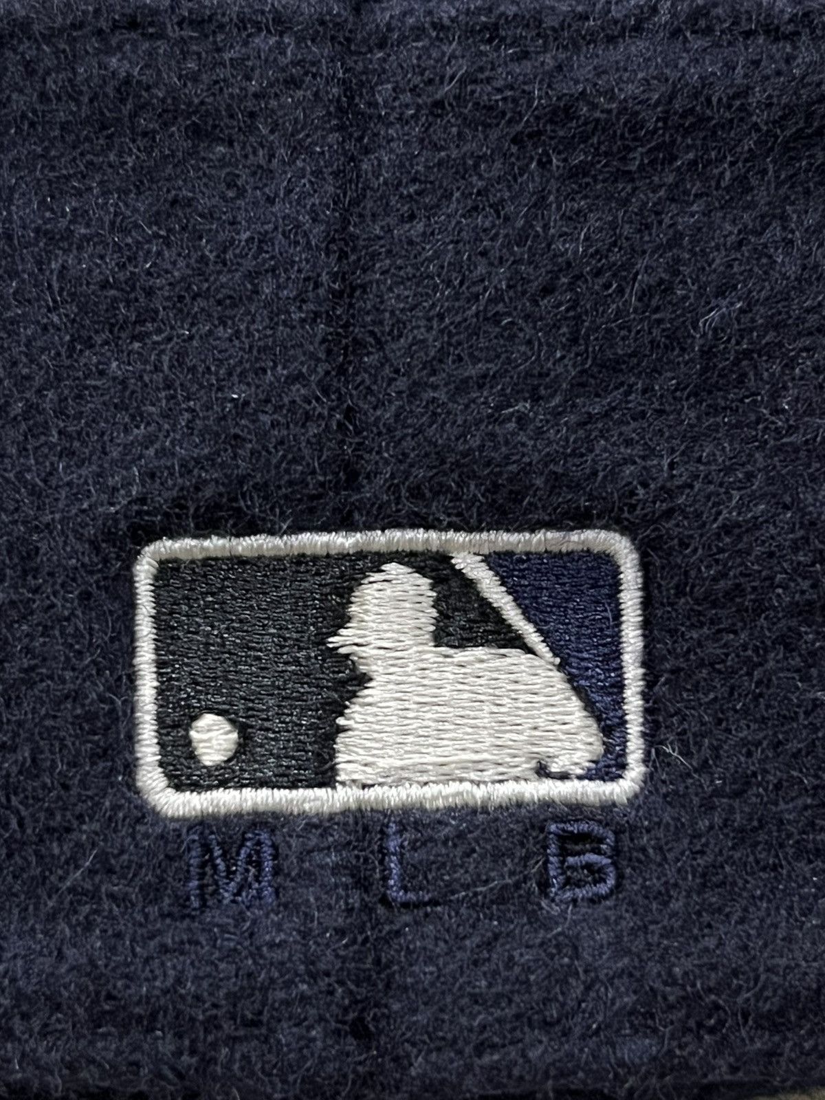 MLB 🔥VERY RARE DESIGN🔥Vintage y2k MLB Buckle Front Full Cap Size ONE SIZE - 6 Thumbnail