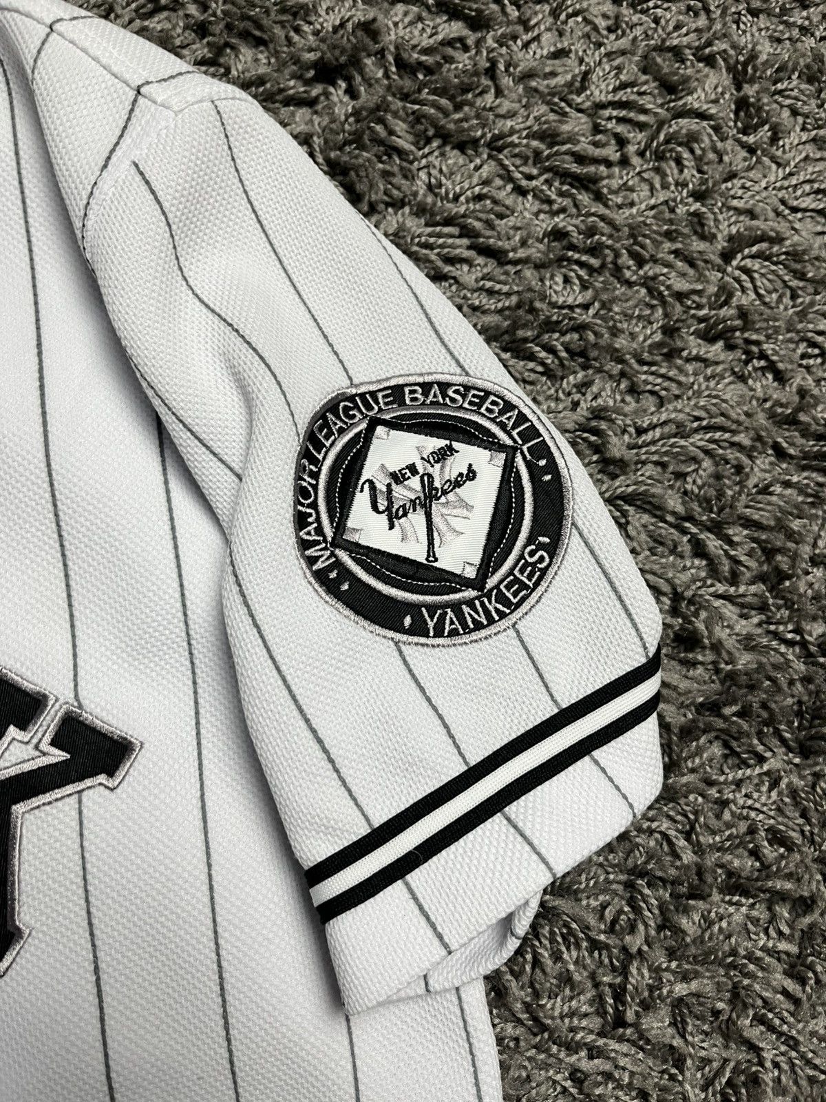 MLB MLB New York Yankees Pinstripe Baseball Jersey Shirt Size US L / EU 52-54 / 3 - 5 Thumbnail