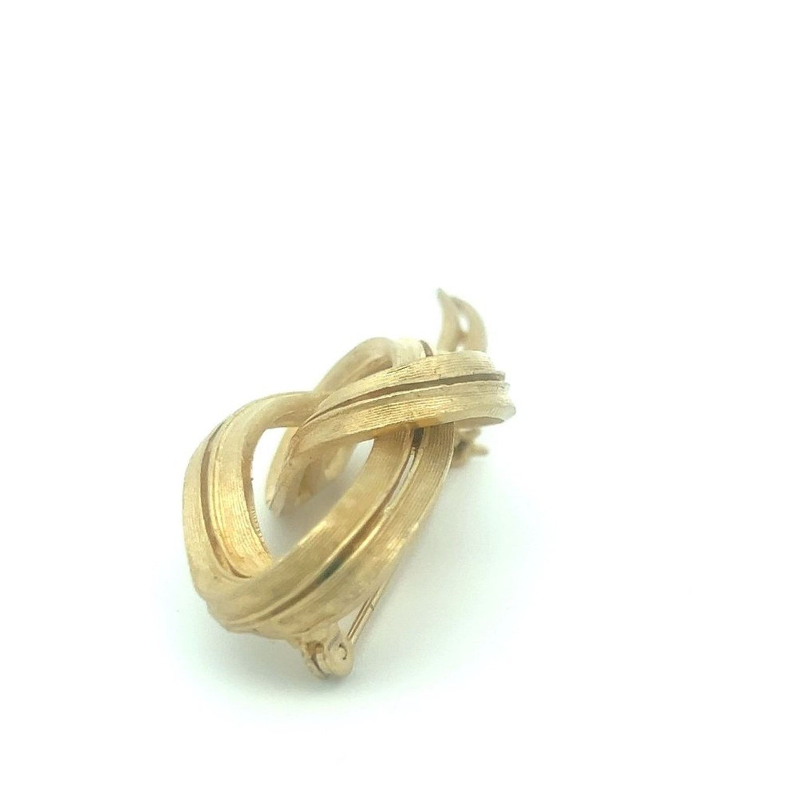 & Other Stories Vintage Signed - Coro - Goldtone Love Knot Design Brooch Pin Size ONE SIZE - 5 Thumbnail
