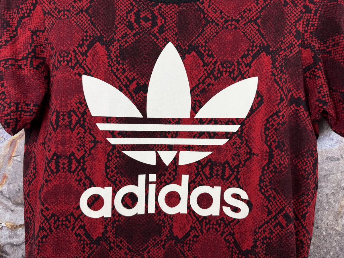 Adidas Adidas Originals Women’s Red Snake Print TShirt Trefoil Logo Size XS / US 0-2 / IT 36-38 - 5 Thumbnail