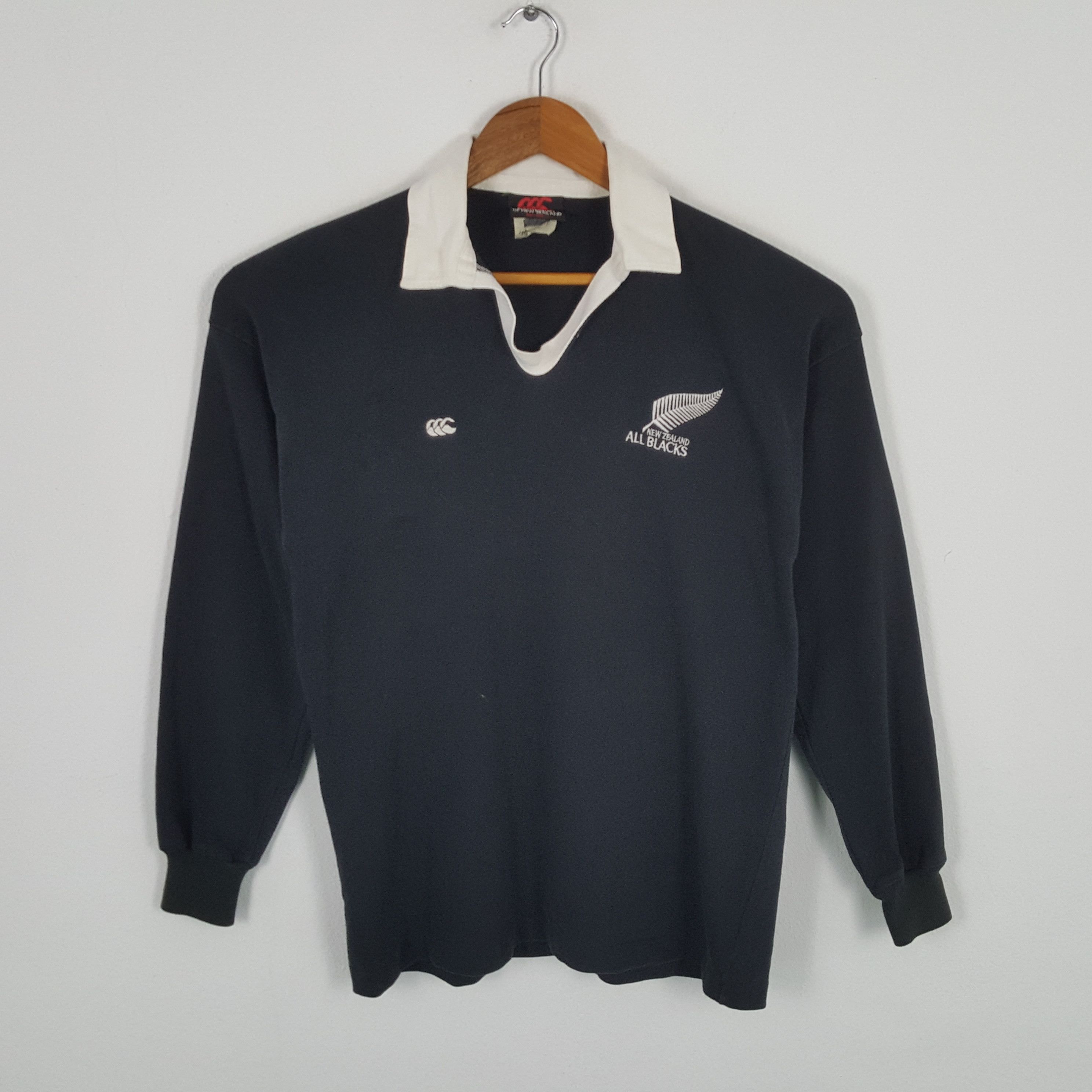 image of Canterbury Of New Zealand x Vintage Canterbury New Zealand All Back Rugby Jersey in Black (Size Med