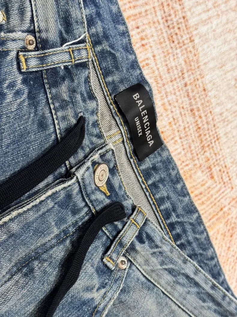 Balenciaga Balenciaga size XS Drawstring Destroyed Washed Baggy Jeans Size US 27 - 3 Thumbnail