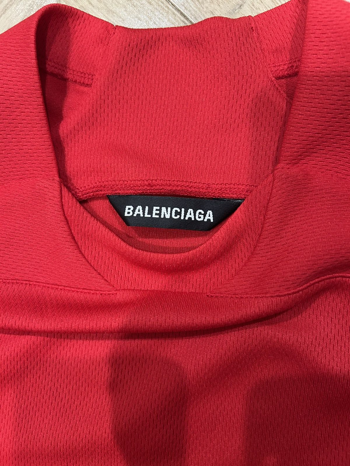 Balenciaga RED & WHITE LOGO SOCCER T-SHIRT Size US XS / EU 42 / 0 - 2 Thumbnail
