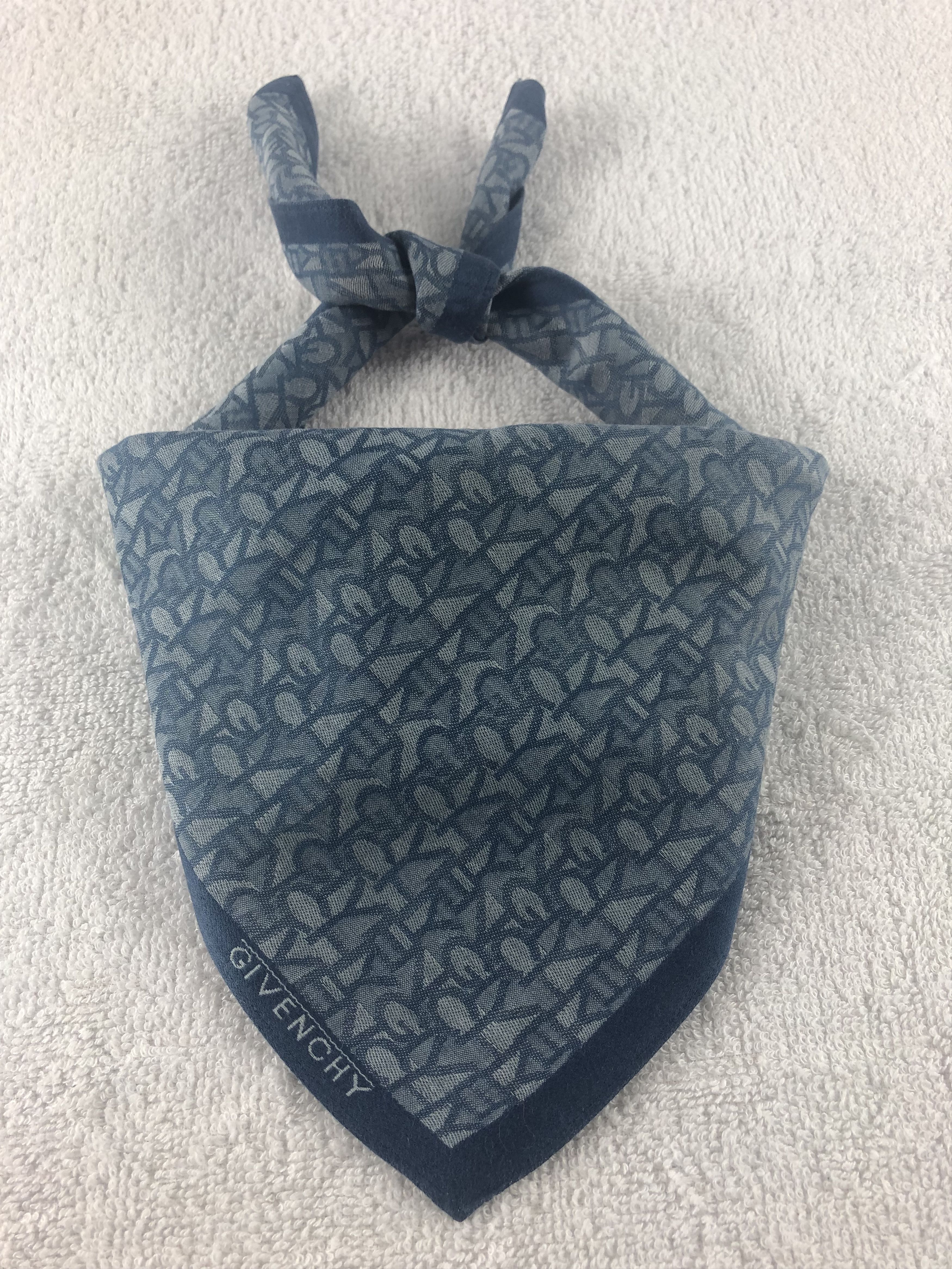 Vintage Givenchy Handkerchief / Bandana / Neckerchief Size ONE SIZE - 1 Thumbnail