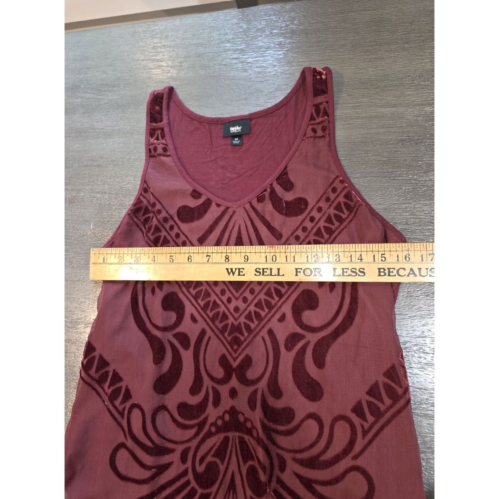Mossimo Mossimo Wine Velvet V-Neck Sleeveless Tank Top Women's M Flattering Fit Shirt Regular Size M Wine Floral Pattern Velvet Tank Top Size M / US 6-8 / IT 42-44 - 4 Thumbnail