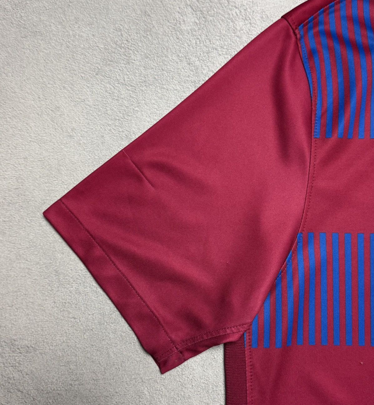 Nike Barcelona 2021 2022 Home Football Shirt Jersey Shorts Nike Size US M / EU 48-50 / 2 - 9 Thumbnail