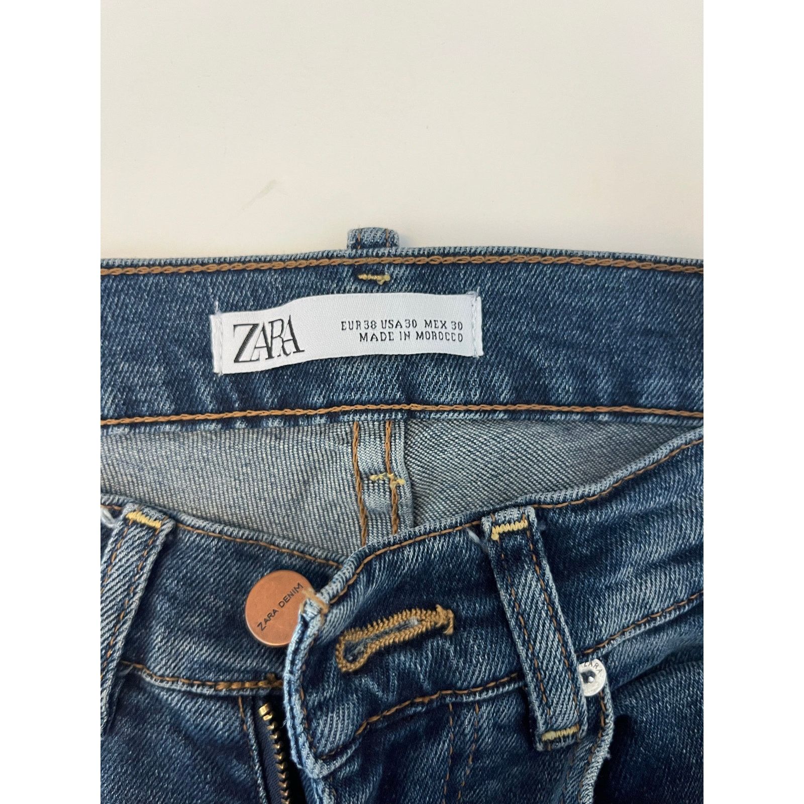 Zara Zara jeans size 30 Inseam 30 Good condition Size US 30 / EU 46 - 3 Thumbnail