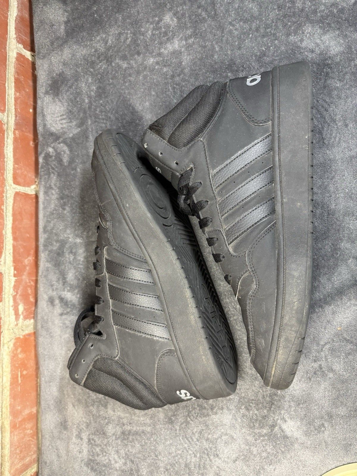Adidas adidas Men's Hoops 3.0 Mid Top Athletic Shoes Us 10.5M Size US 10.5 / EU 43-44 - 5 Thumbnail