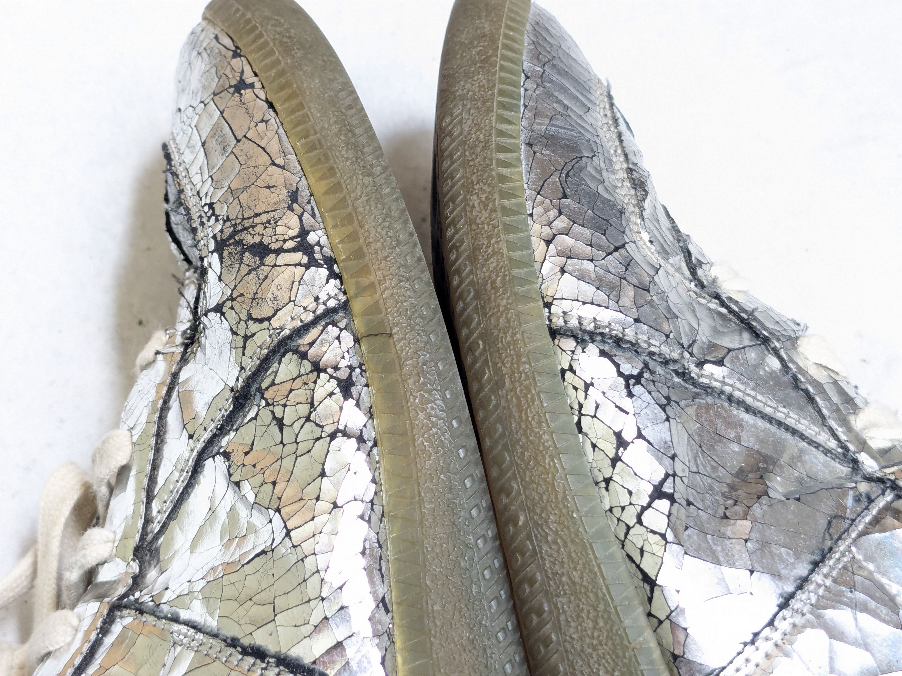 Maison Margiela Maison Margiela Replica GAT Silver 9 42 Low Tops Size US 9 / EU 42 - 8 Thumbnail
