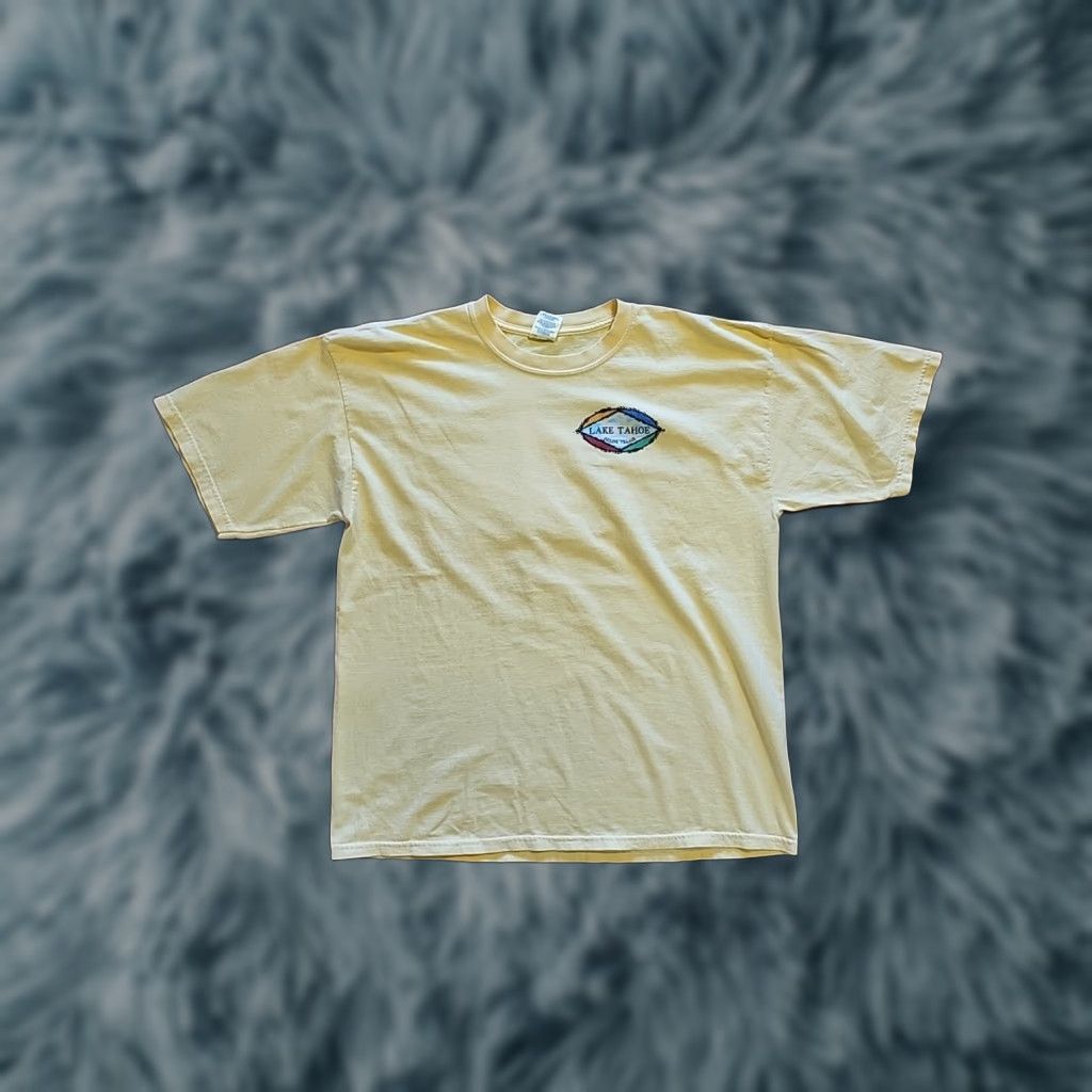 Gildan Gildan T-Shirt Lake Tahoe Incline Village Graphic Print Double Sided Yellow XL Men Casual Short Sleeve Crew Neck 24" Pit 30" Length Size US XL / EU 56 / 4 - 1 Thumbnail