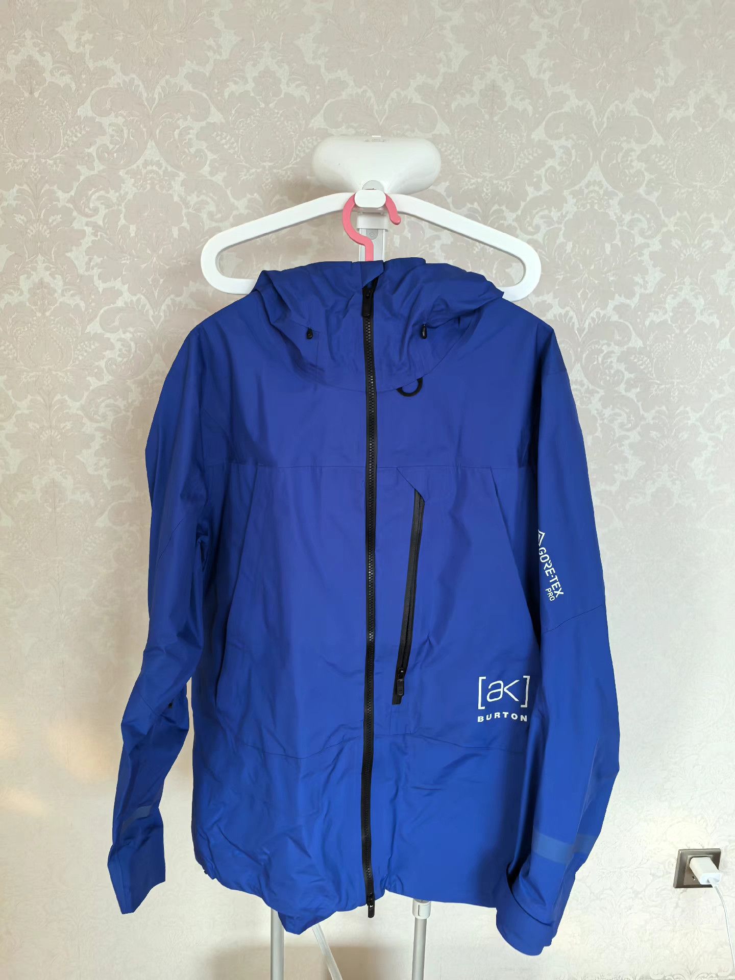 Burton Burton AK 3L Snow Jacket K17 Size US XL / EU 56 / 4 - 1 Thumbnail