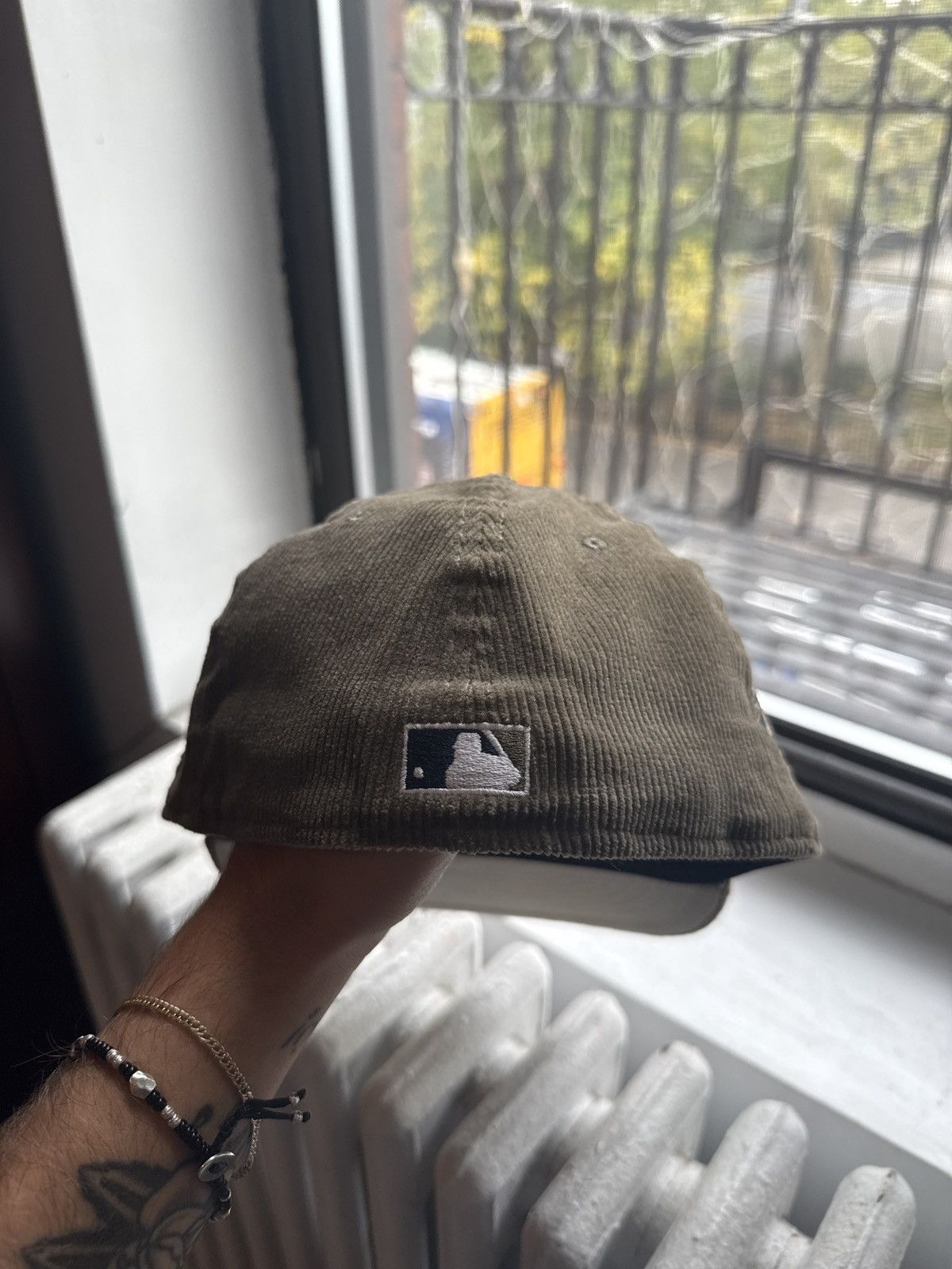 New Era Corduroy Yankees Fitted - World Series Patch Size ONE SIZE - 4 Thumbnail