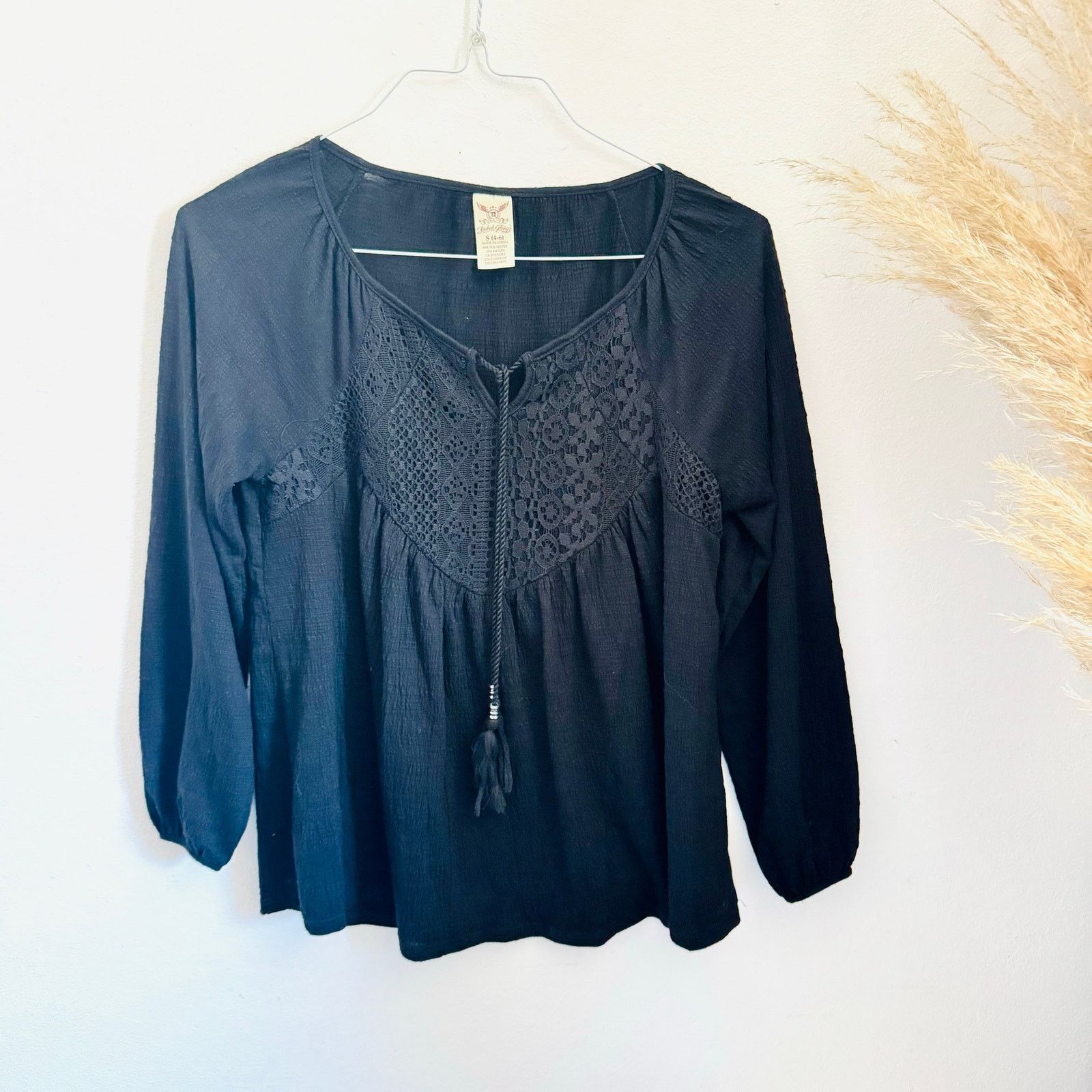 Vintage VINTAGE Black Lace Tassel Tie Blouse Top Boho Peasant Shirt Size S / US 4 / IT 40 - 2 Thumbnail