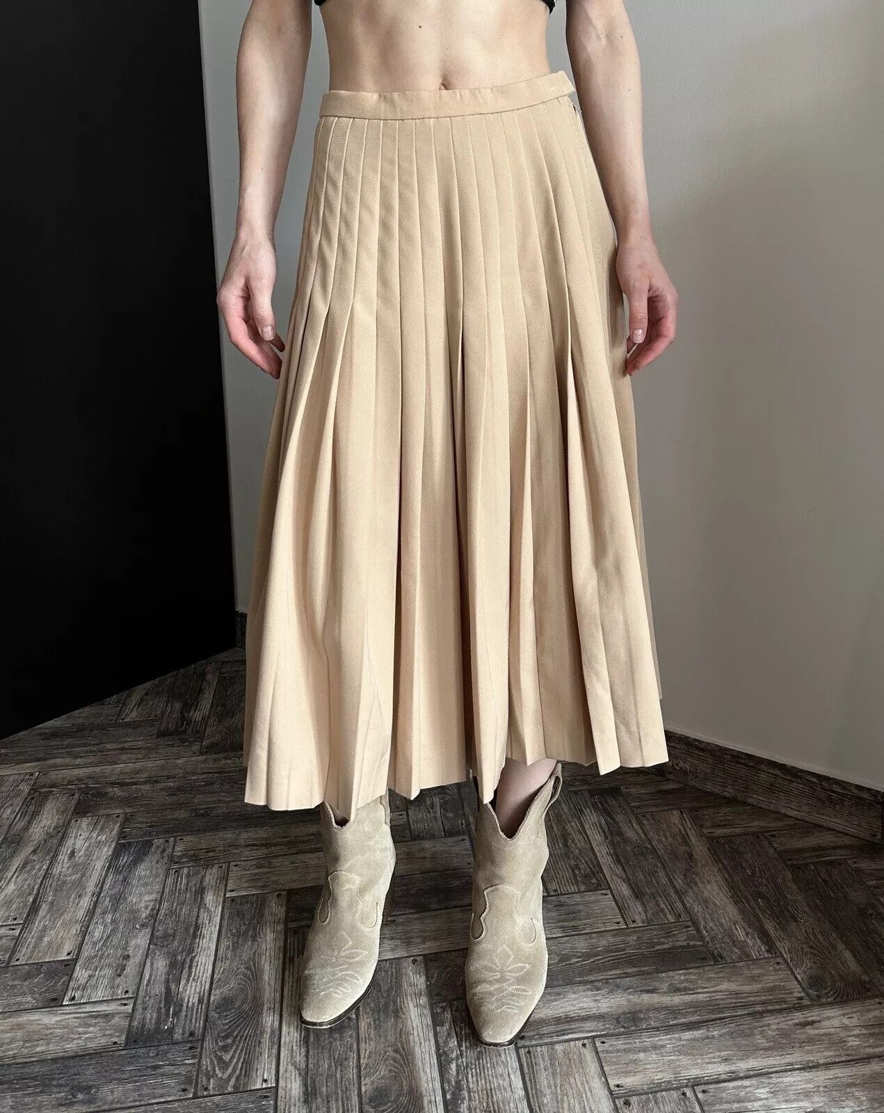 Givenchy Vintage Givenchy 5 Please Wool A-line Midi Skirt Beige Rare Size 30" / US 8 / IT 44 - 1 Thumbnail