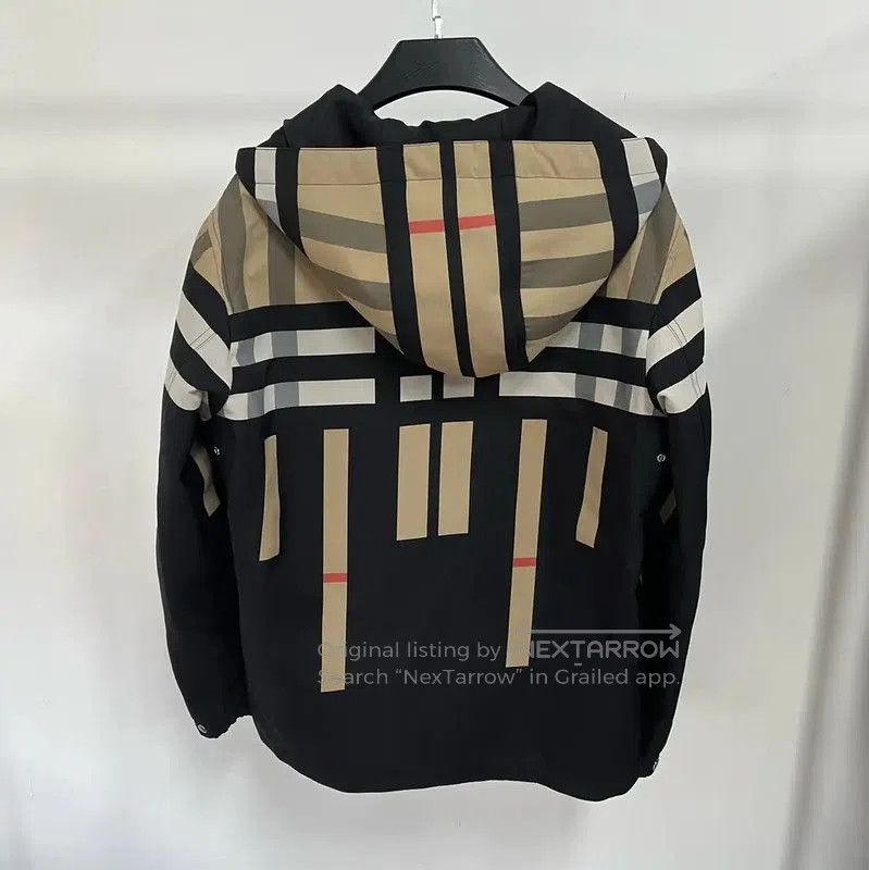 Burberry Burberry Khaki Men's Outerwear Jacket. Size US S / EU 44-46 / 1 - 2 Thumbnail