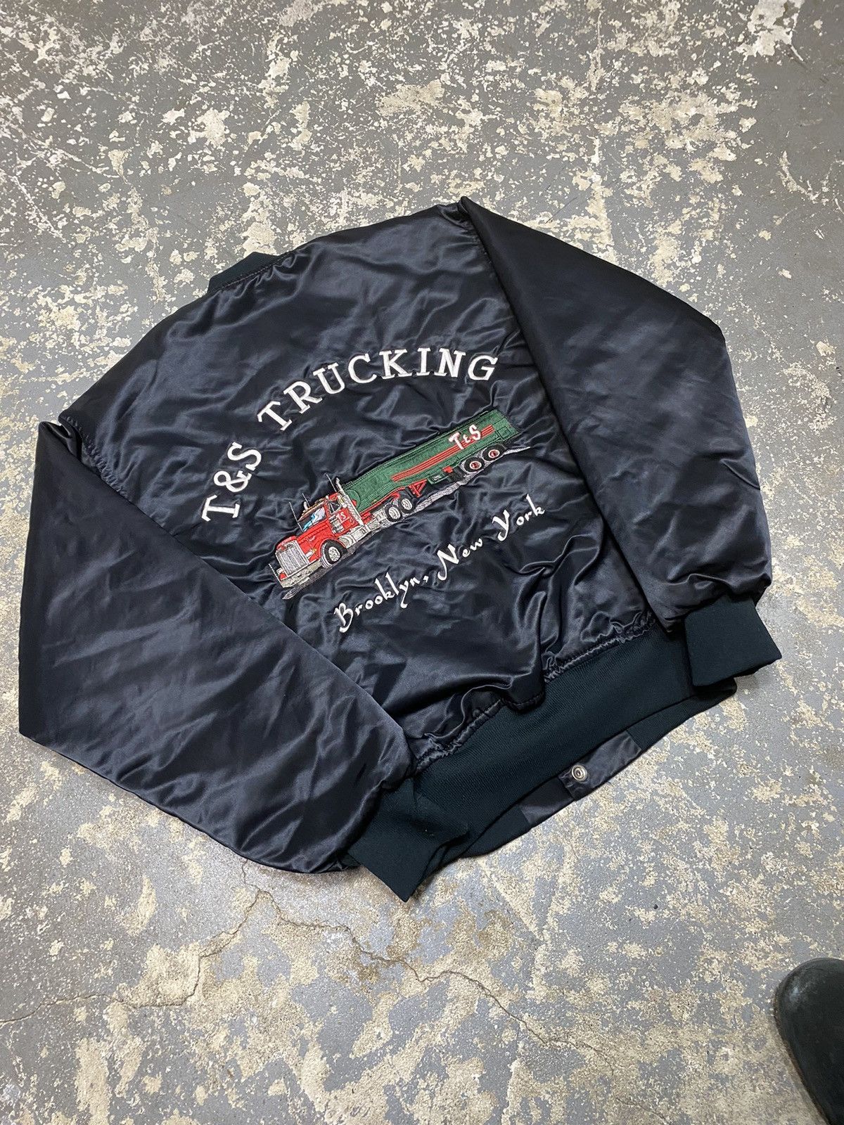 Vintage Vintage Golden Stitches T&S Trucking Brooklyn NY Satin Jacket Size US S / EU 44-46 / 1 - 7 Thumbnail