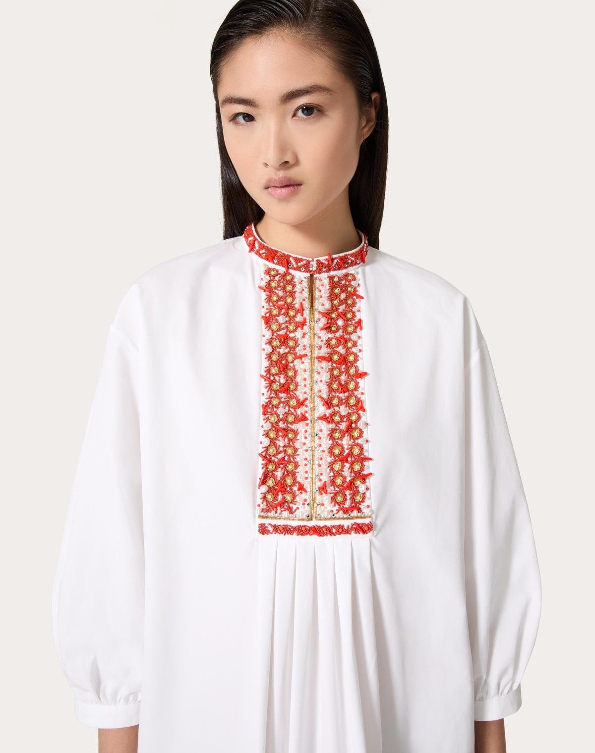 Valentino o1s1wg110525 Embroidered Compact Short Dress in White Size M / US 6-8 / IT 42-44 - 6 Thumbnail