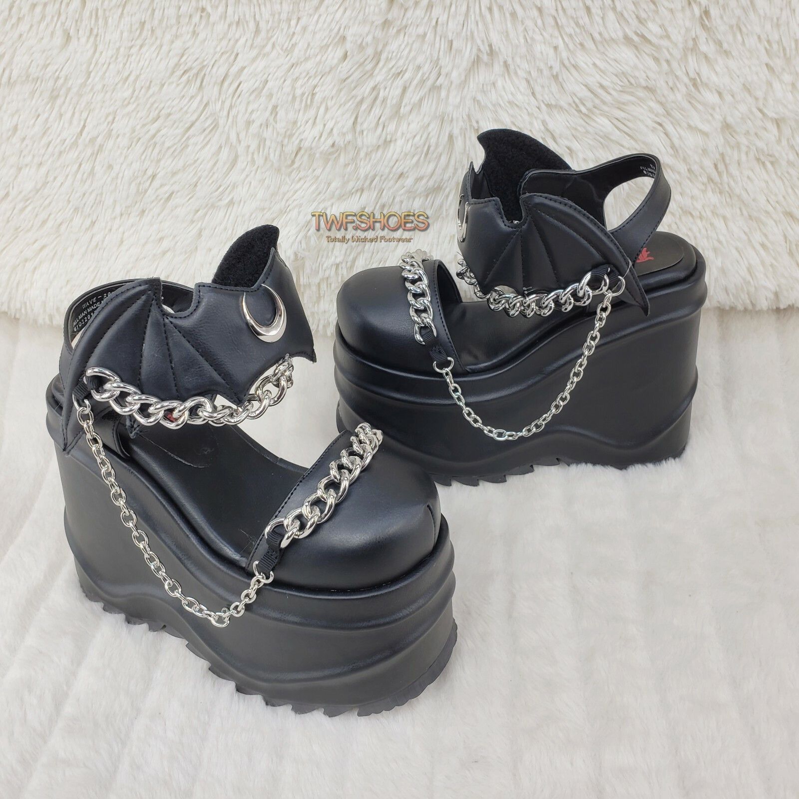 Other Wave 20 - 6" Platform Goth Bat Chain Closure Sandals Shoes M Size US 10 / IT 40 - 3 Thumbnail