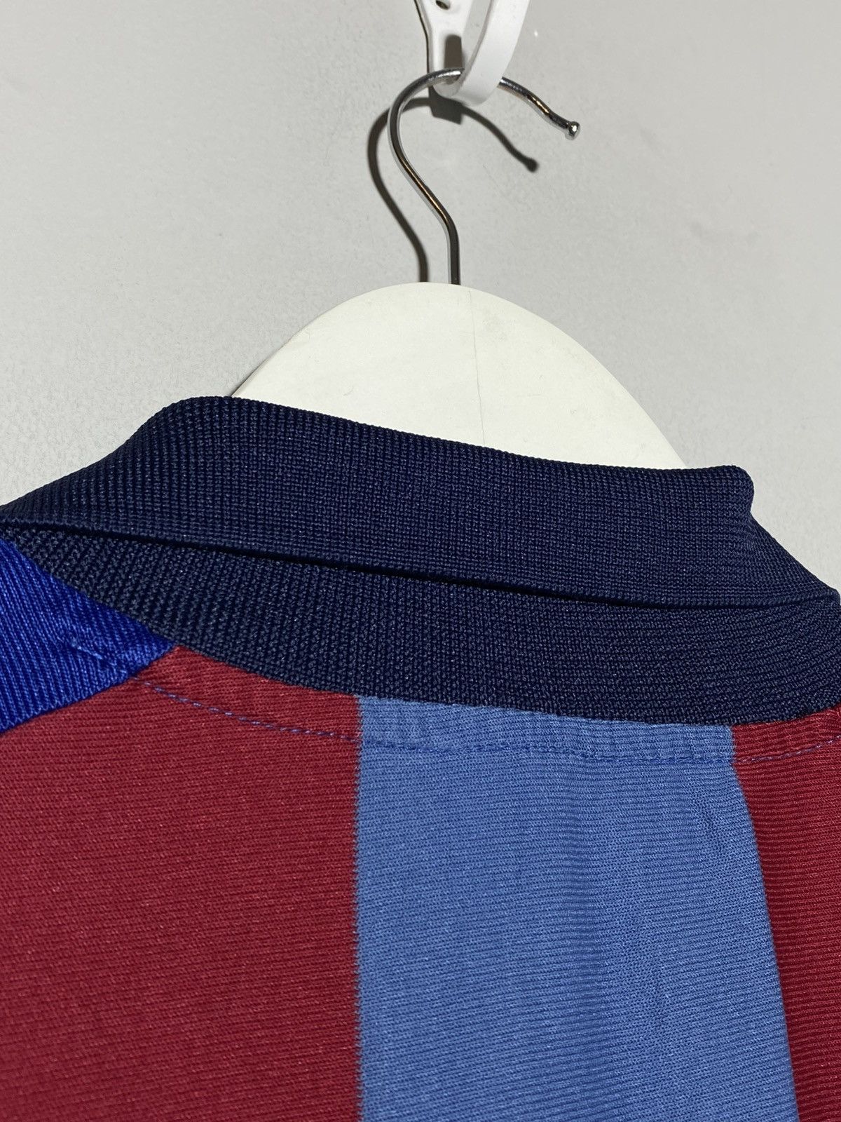 Nike Nike FC Barcelona 2001/02 Home Jersey Vintage Travis Vibes Size US L / EU 52-54 / 3 - 9 Thumbnail