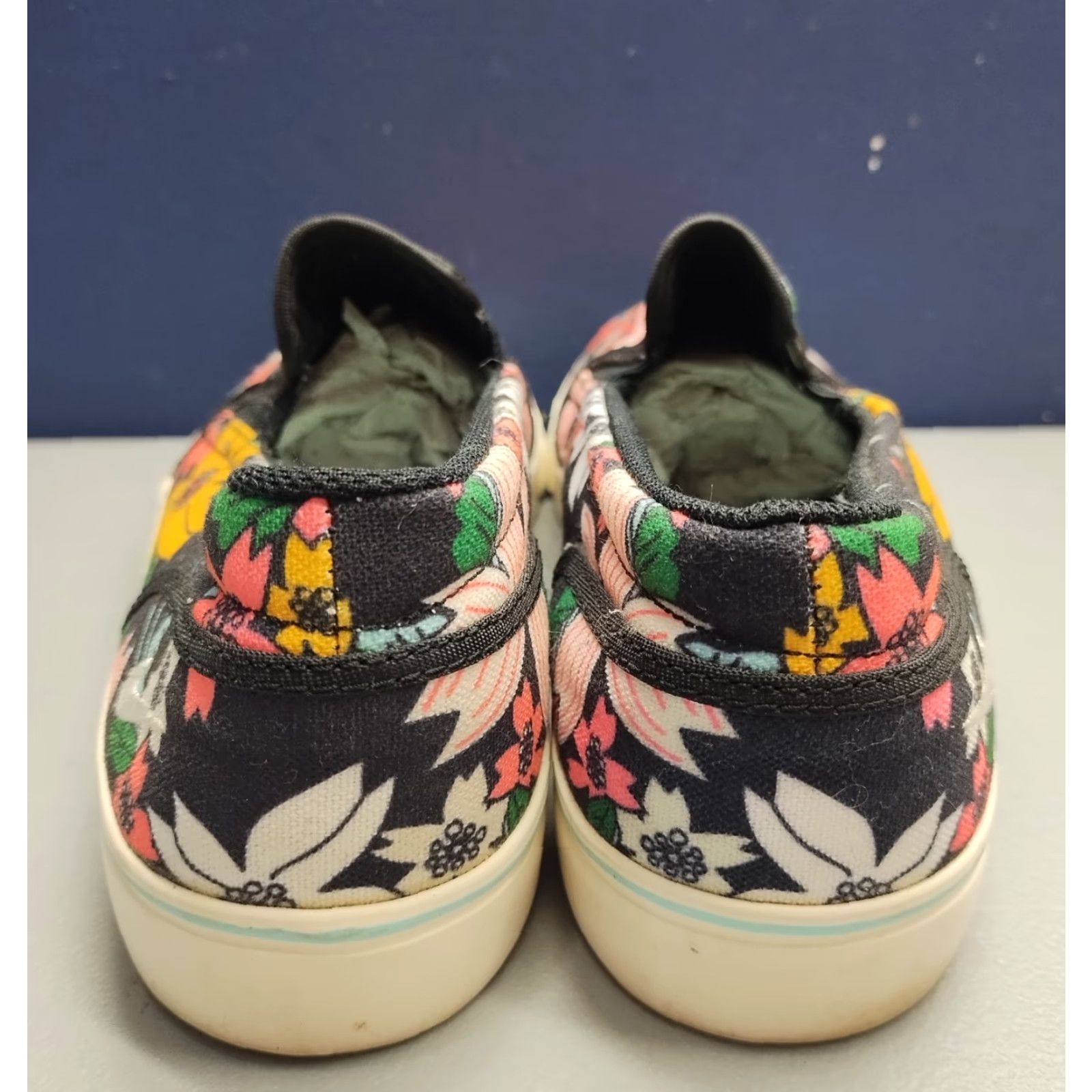 Nike Nike Toki Sneakers Womens Size 11 Floral Multicolor Slip On Low Top 724769-003 Shoes Size L / US 10 / IT 46 - 4 Thumbnail