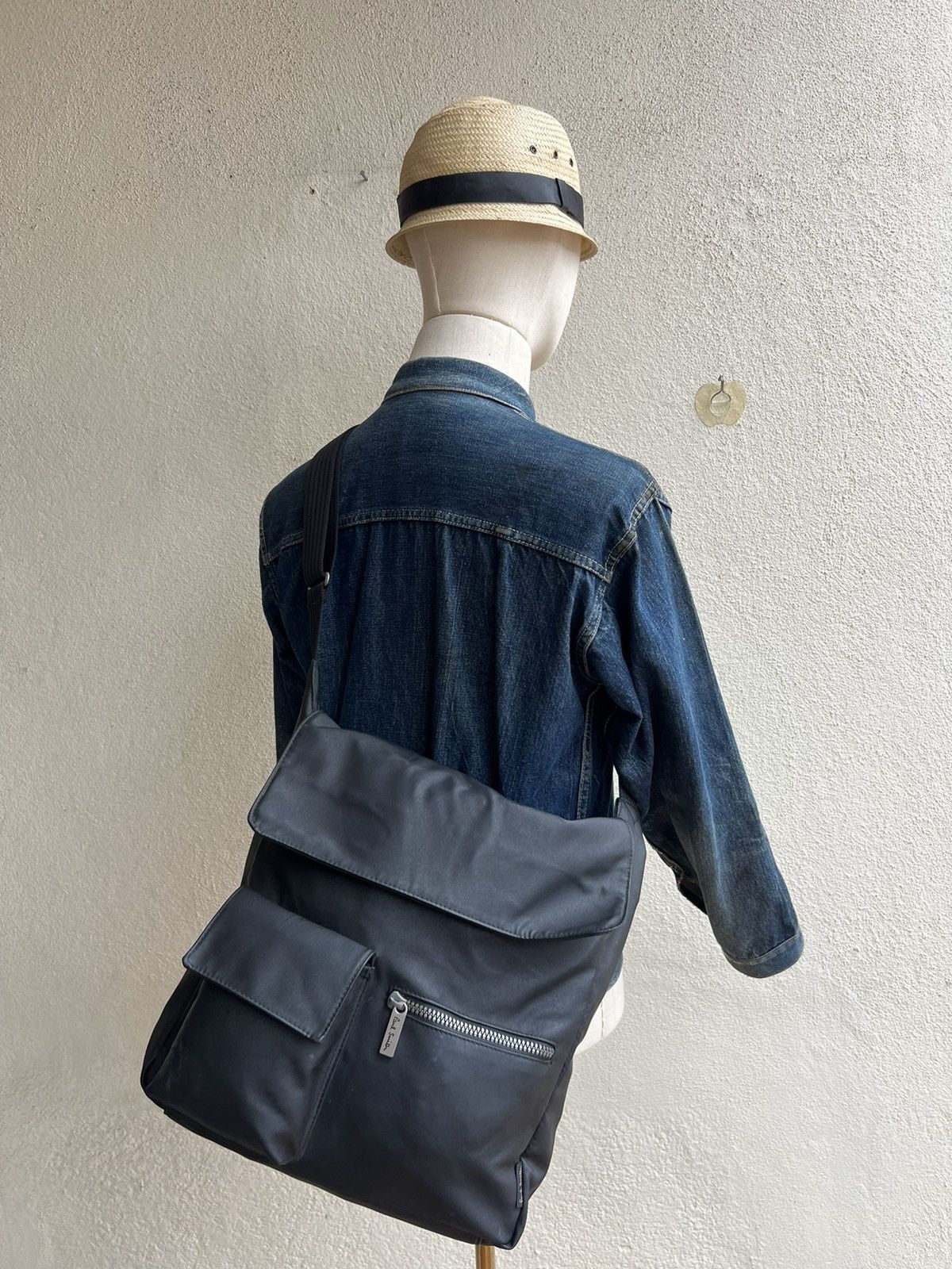 Paul Smith Vintage Paul Smith Waxed Cargo Sling Bag Size ONE SIZE - 3 Thumbnail