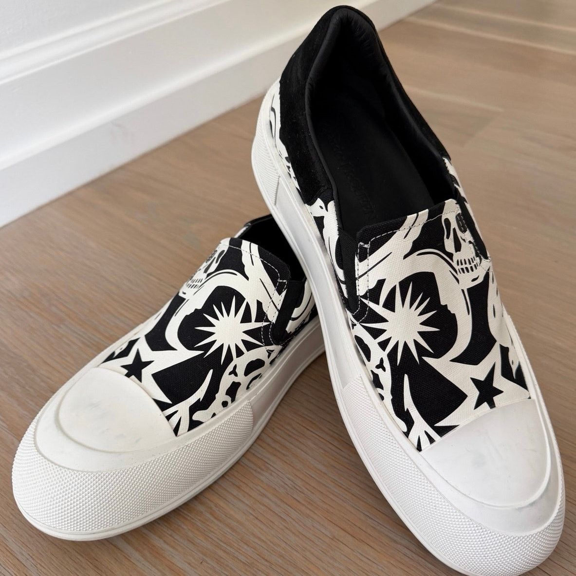 Alexander McQueen Alexander McQueen SlipOn Sneakers Skull Black Men’s 45 US 11 Size US 11 / EU 44 - 8 Thumbnail