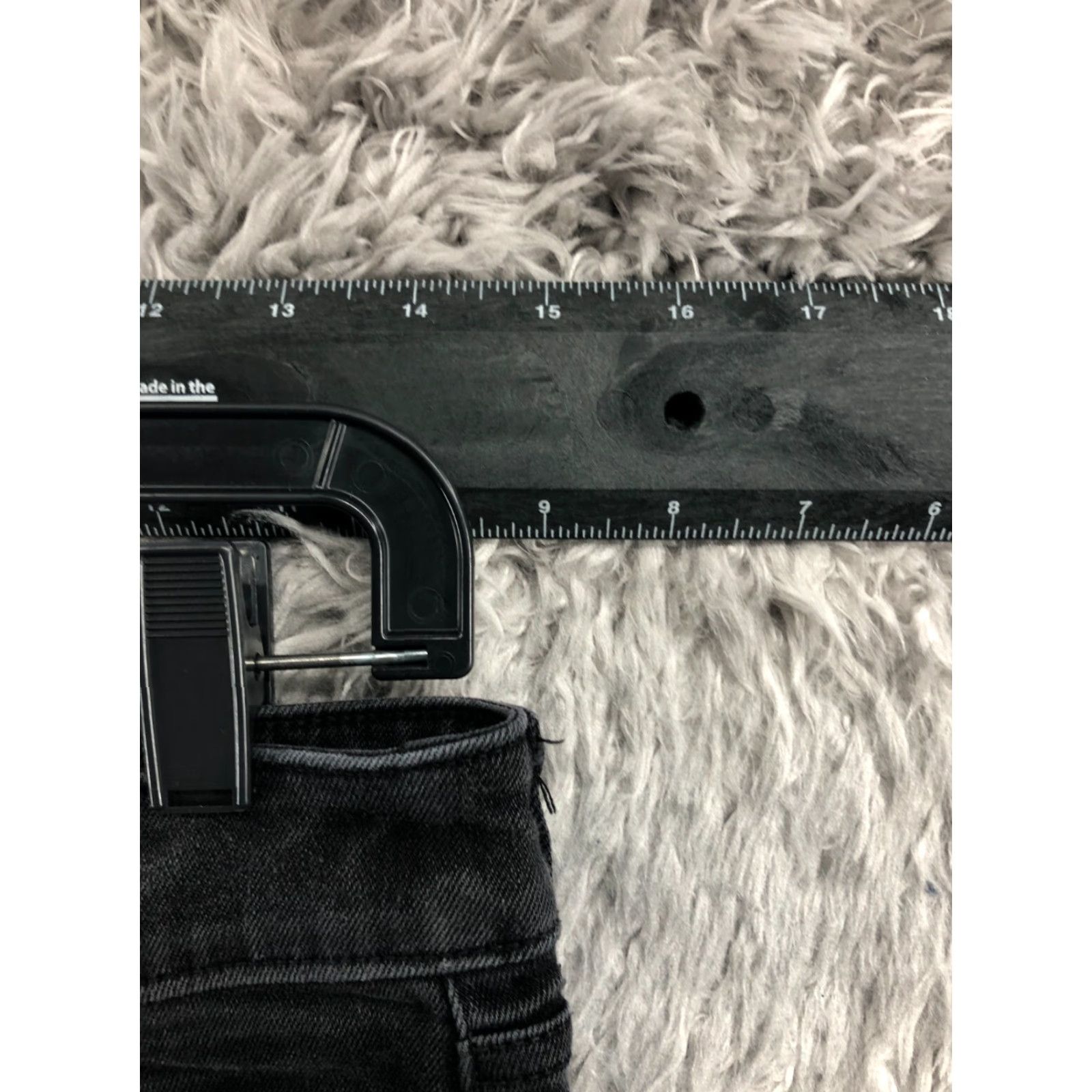 Vintage St John's Bay Jeans Slim Straight Leg Dark Wash Black Size 6 Short Womens Regular Fit 5-Pocket Denim with Belt Loops Size 28" / US 6 / IT 42 - 2 Thumbnail