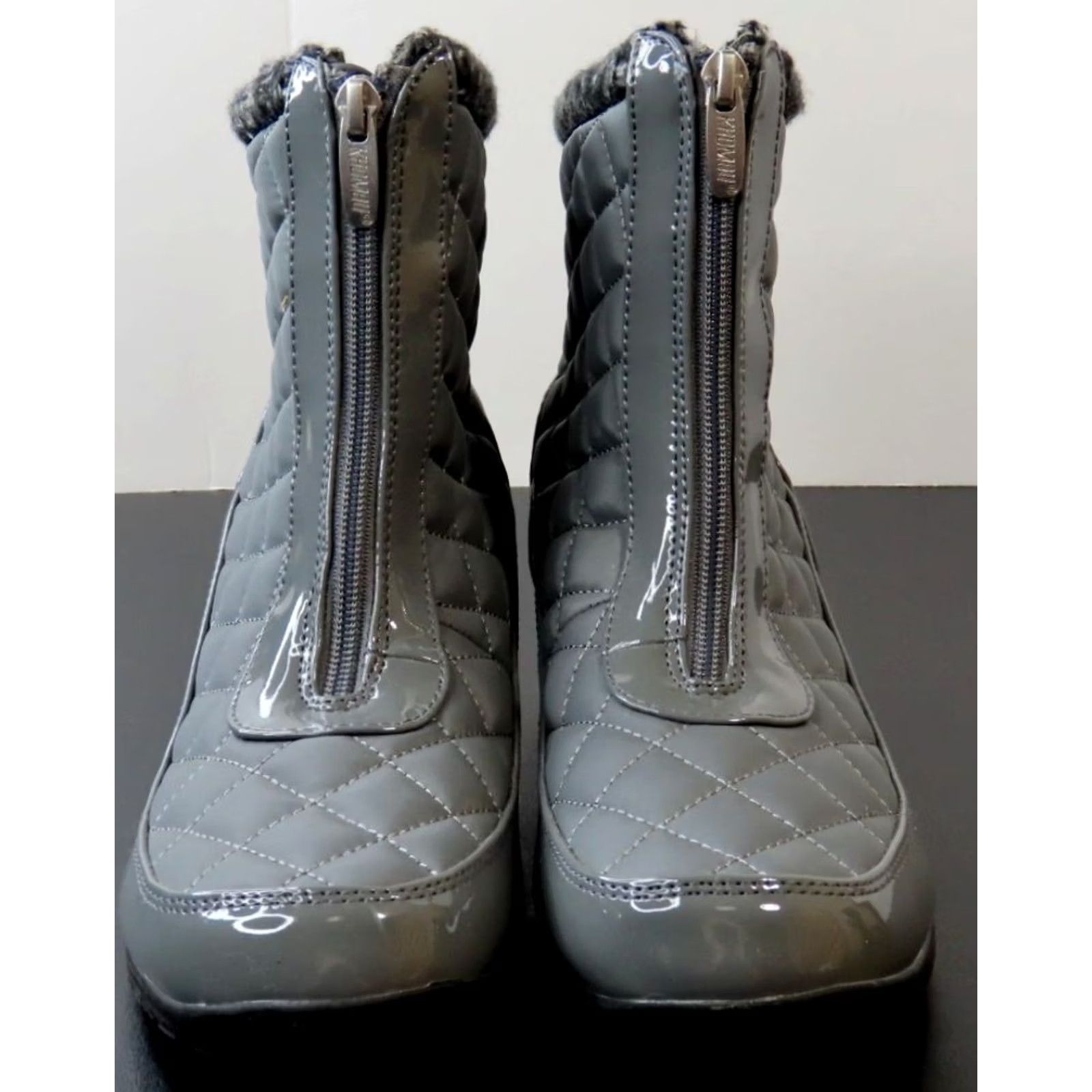 Vintage Khombu Waterproof Quilted Front-Zip Insulated Winter Boots Megan Gray 9W Women Boots Gray 9W Waterproof Quilted Ankle Boot Women Megan? Size US 9 / IT 39 - 2 Thumbnail