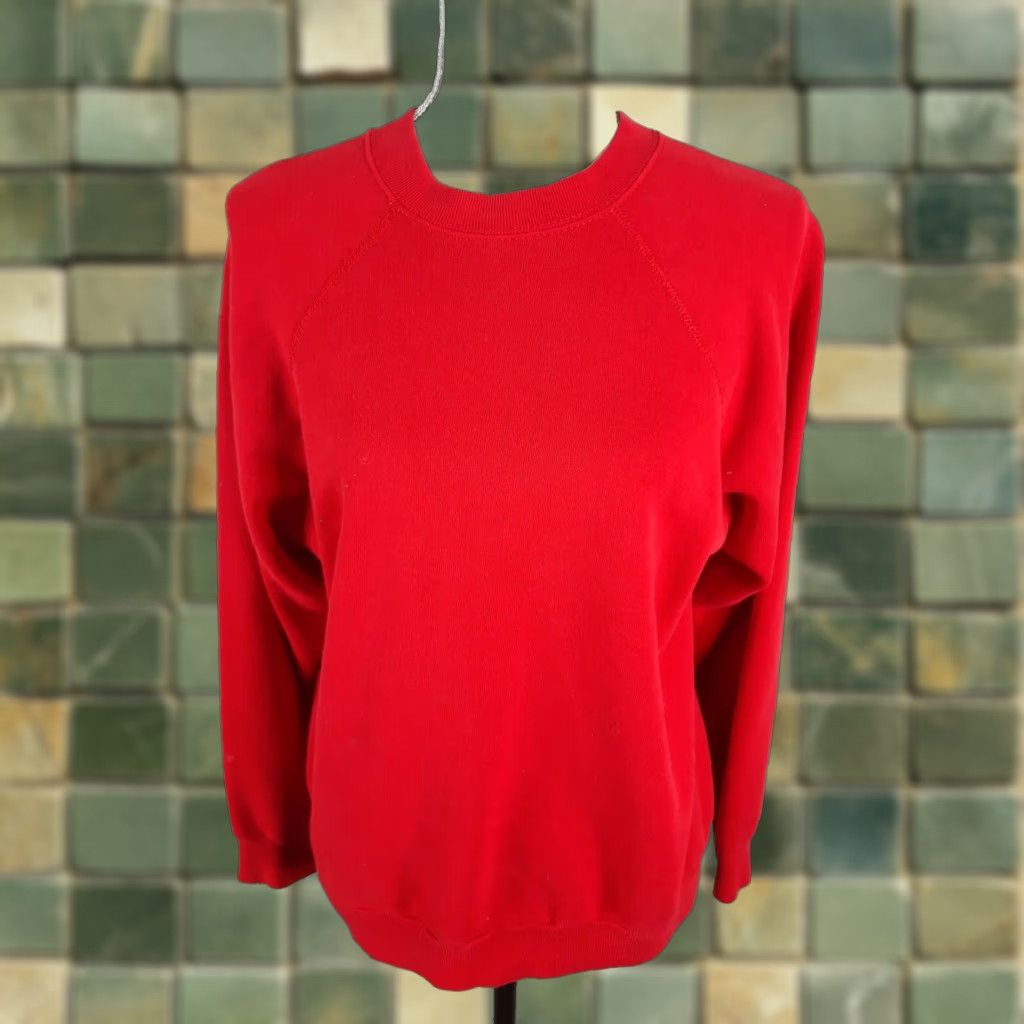 Vintage VINTAGE Unbranded Sweatshirt Red Raglan Crewneck Women Size M Crew Sweatshirt Size M / US 6-8 / IT 42-44 - 1 Thumbnail