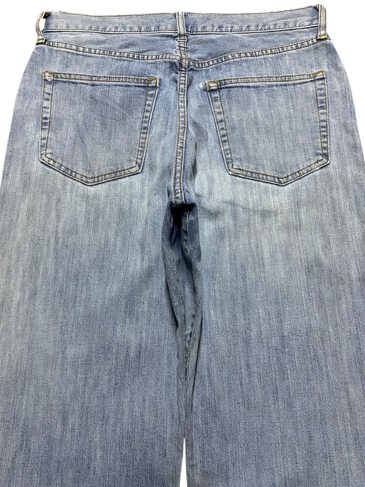 Japanese Brand Vintage Japanese Brand Uniqlo Light Wash Baggy Jeans Size US 32 / EU 48 - 4 Thumbnail