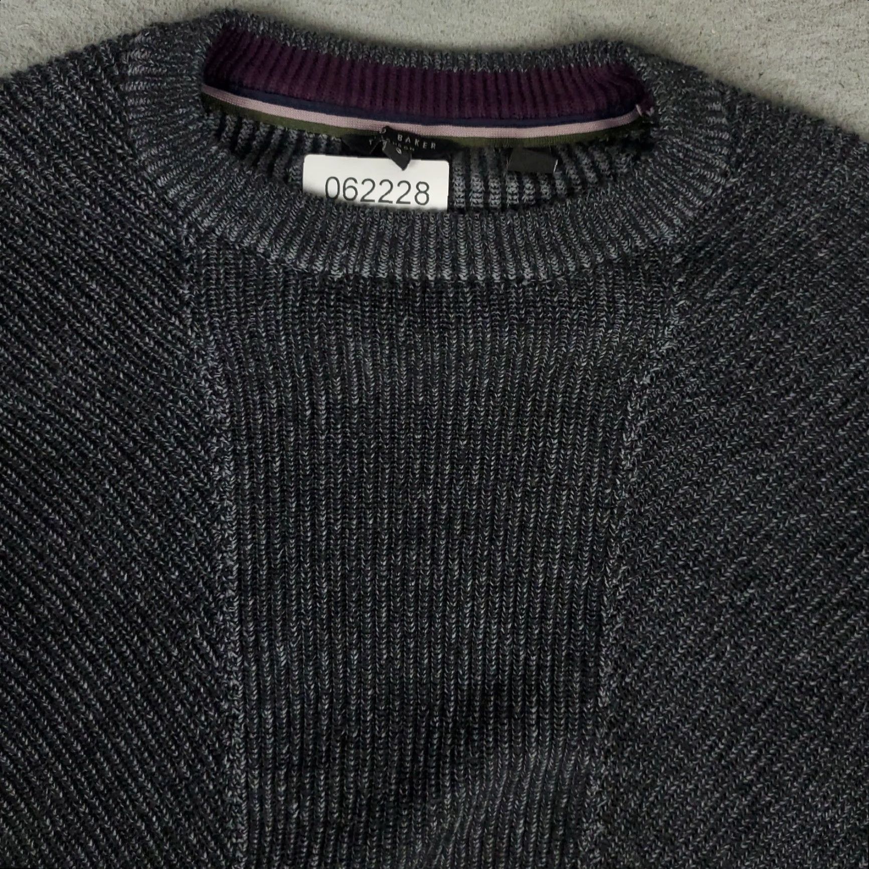 Ted Baker VINTAGE Ted Baker Men's Sweater Pullover Size 3 Gray Knit Long Sleeve Casual Winter Fall Spring Summer Size US S / EU 44-46 / 1 - 2 Thumbnail