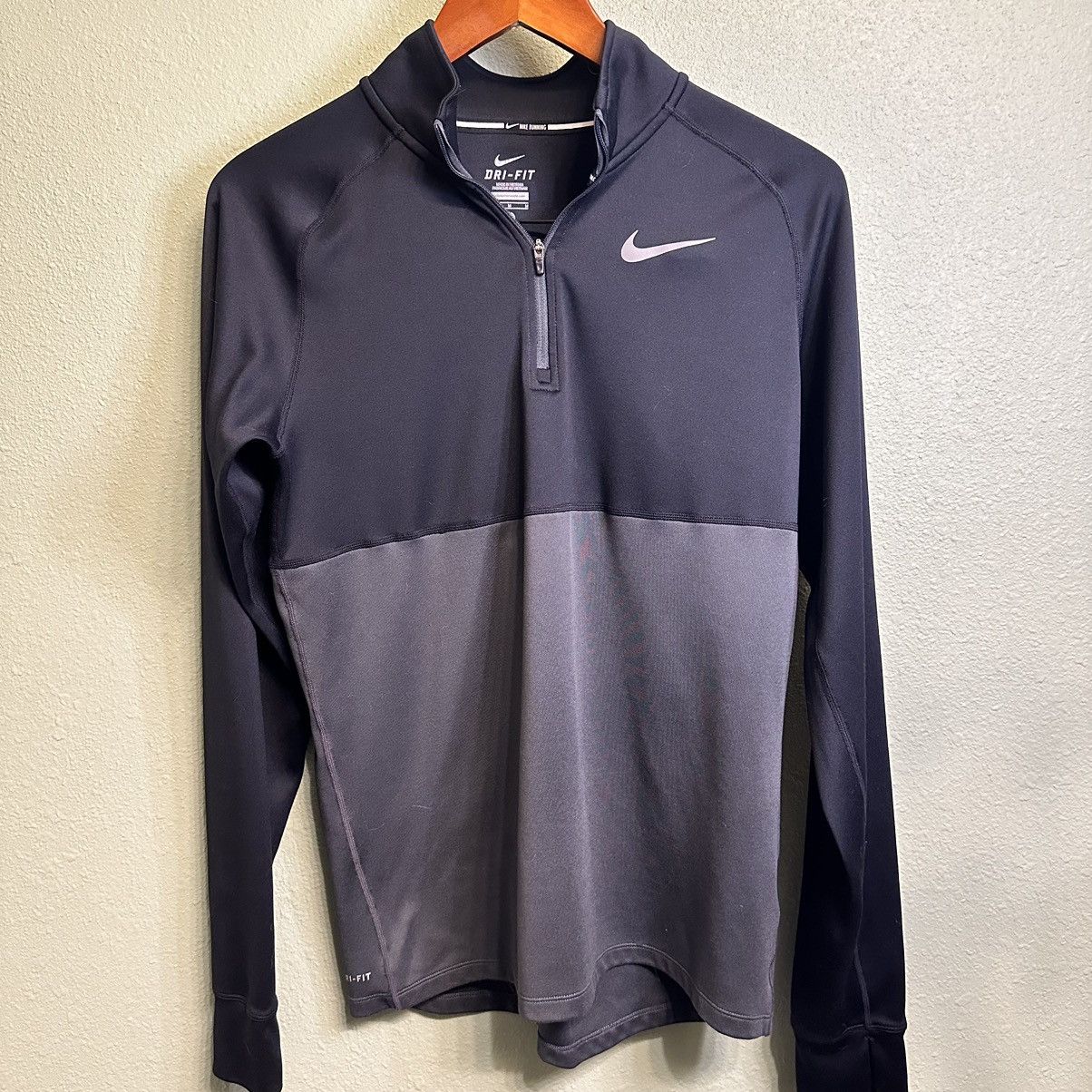 Nike Nike Men’s Running Dri-fit Gray & Black 1/4 Zip Pullover Size US M / EU 48-50 / 2 - 1 Thumbnail