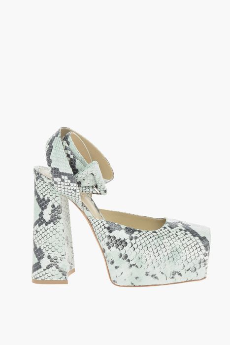 o1loc1c0324 690006 Pumps in Light Blue