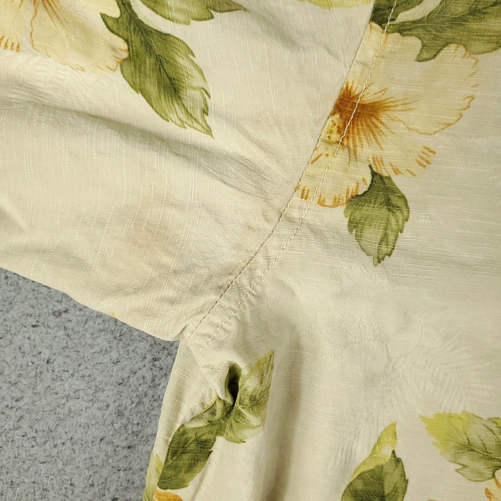 Tommy Bahama Tommy Bahama Shirt Mens XL Beige Yellow Floral Tropical Button Up Short Sleeve Silk Size US XL / EU 56 / 4 - 3 Thumbnail