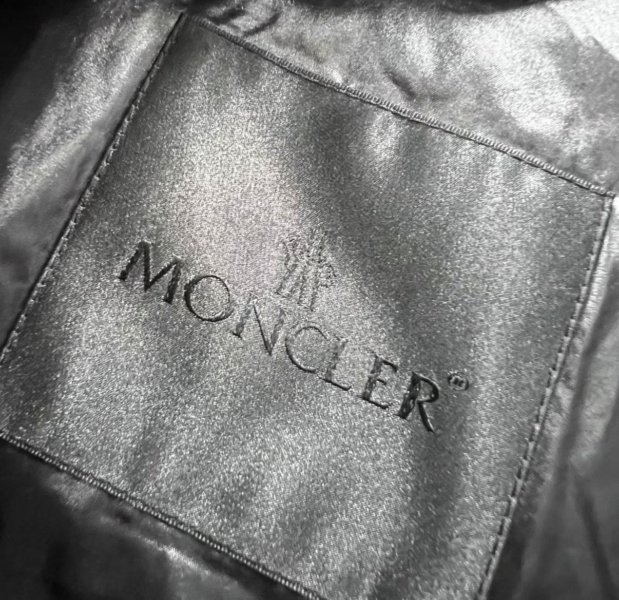 Moncler Moncler Checked Logo Embroidered Down Jacket J41 Size US M / EU 48-50 / 2 - 4 Thumbnail